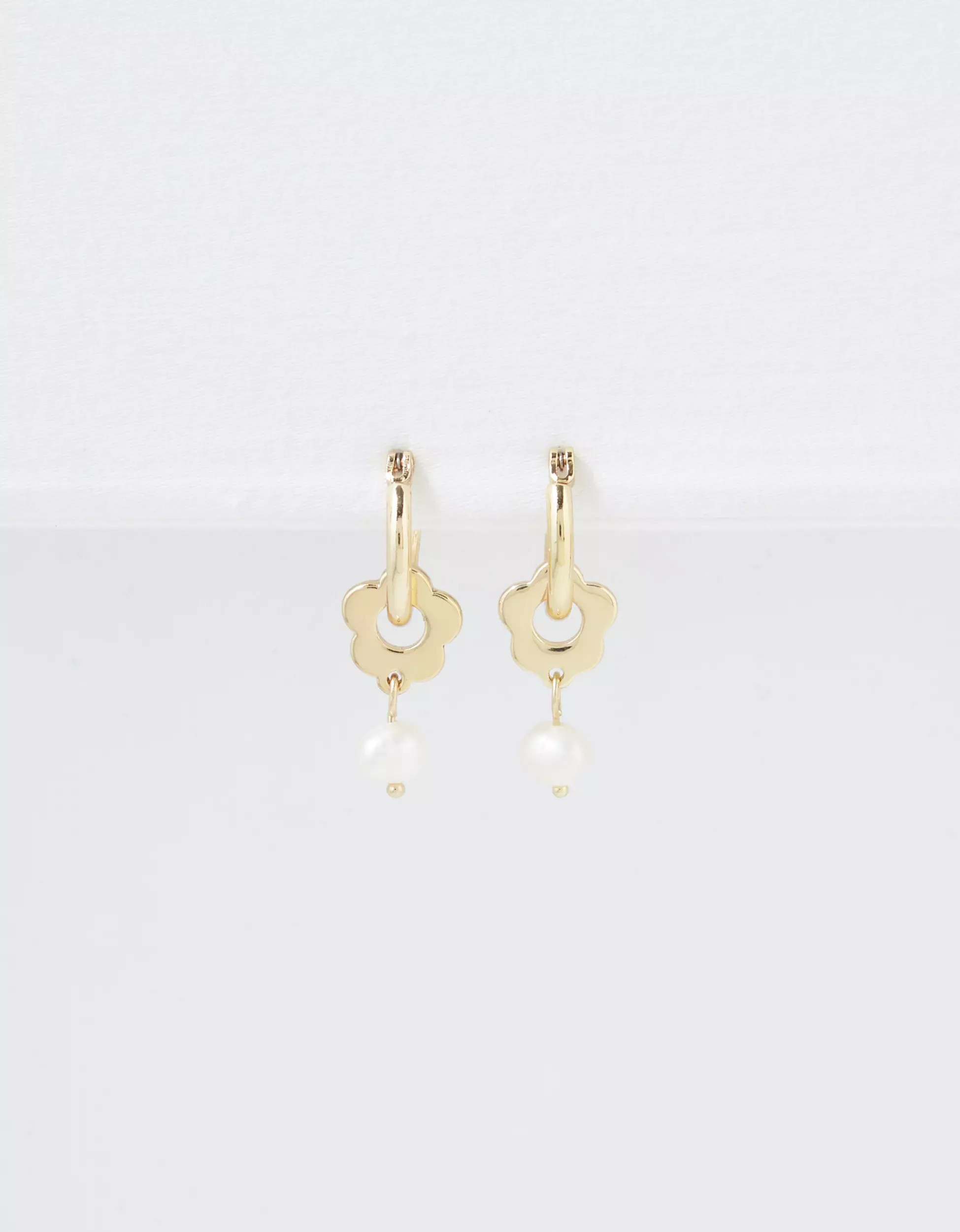 AEO Gold Daisy Earring | American Eagle Outfitters (US & CA)