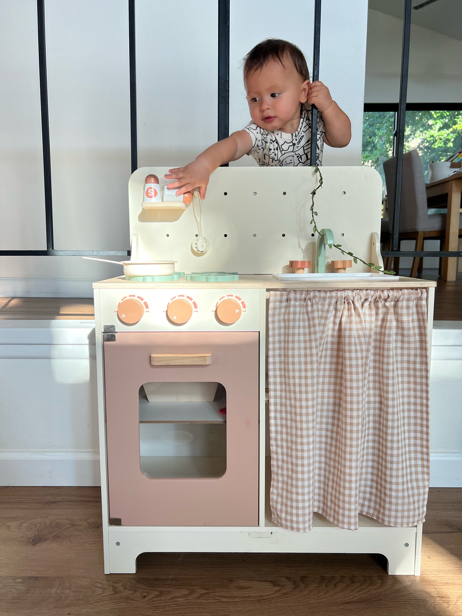 Our favorite little play kitchen 🤎 #kids #toddler #playtime 

#LTKFindsUnder100 #LTKKids #LTKHome
