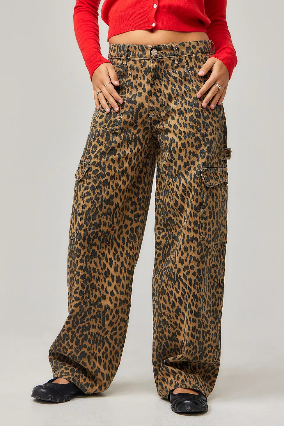 Damson Madder Leopard Print Cargo Jeans | Urban Outfitters (EU)