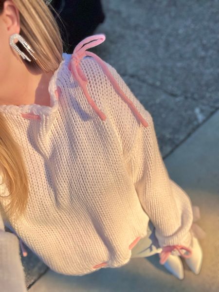 Bow sweater, girly outfit, girly style, preppy style, preppy outfit, pink outfit 