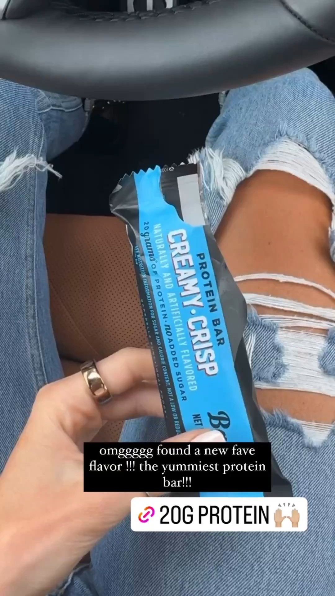 protein bar off amazon that legit tastes like a candy bar 🙌🏼🙌🏼 so delicious and full of protein!