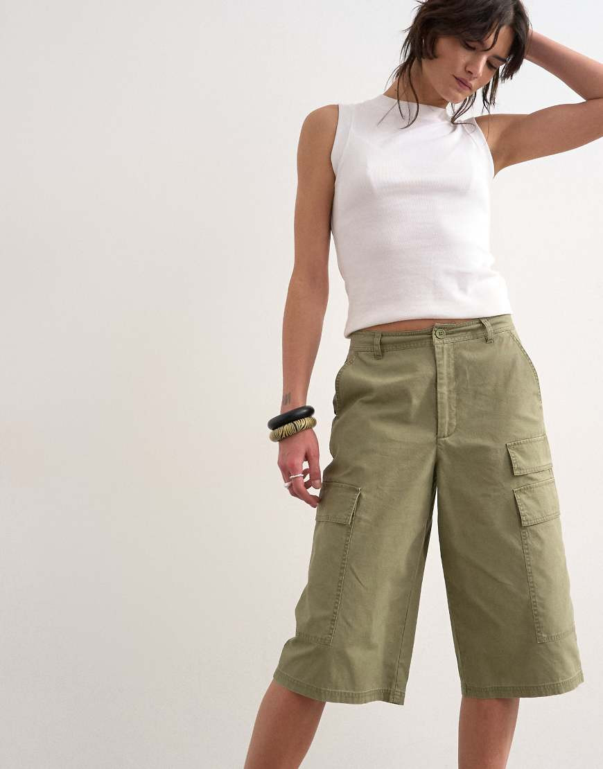 Topshop super longline ripstop cargo short in khaki-Green | Topshop