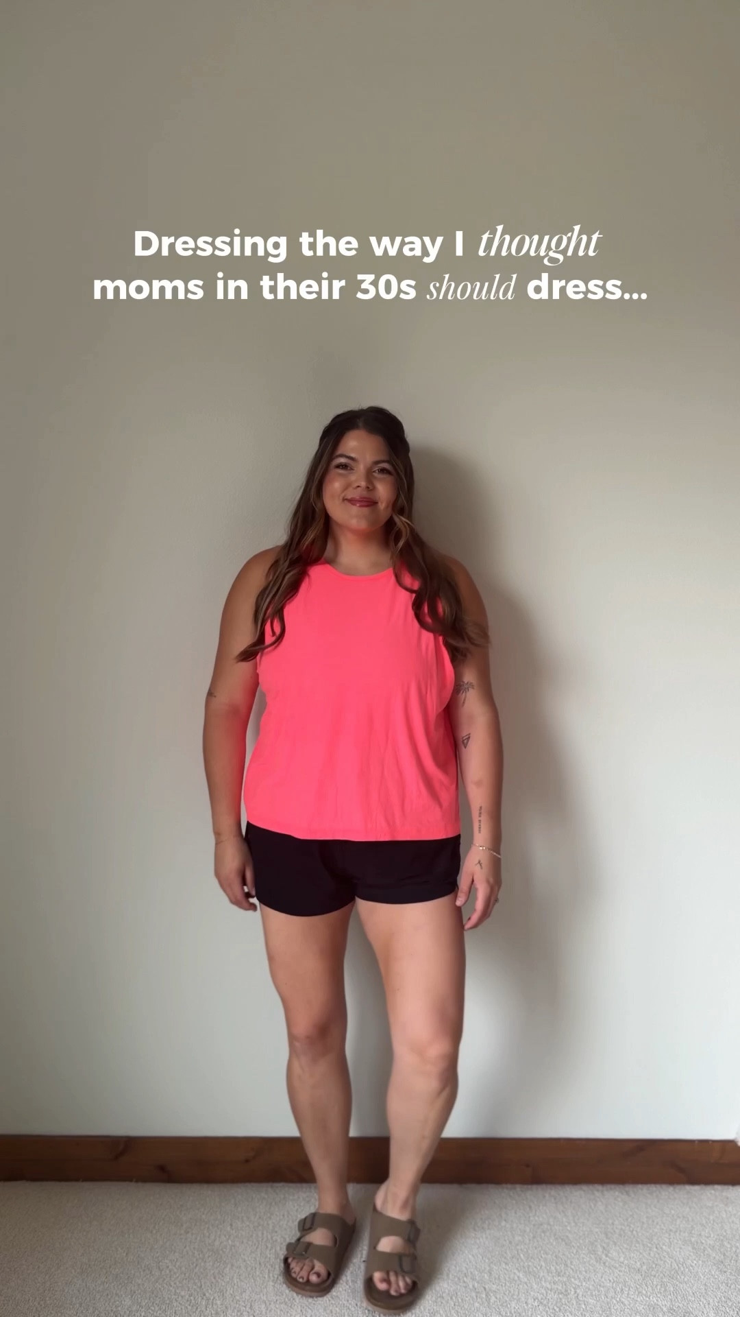 easy spring outfit for you to recreate !!! When it comes to finding out personal style, this is just the beginning (I'm talking I want to start my closet from ground zero ) - follow along and let's do this
dang thing together.
#soccermomoutfit #momoutfit #momstyle #styleover30 #midsize @Fabletics 
#FableticsPartner