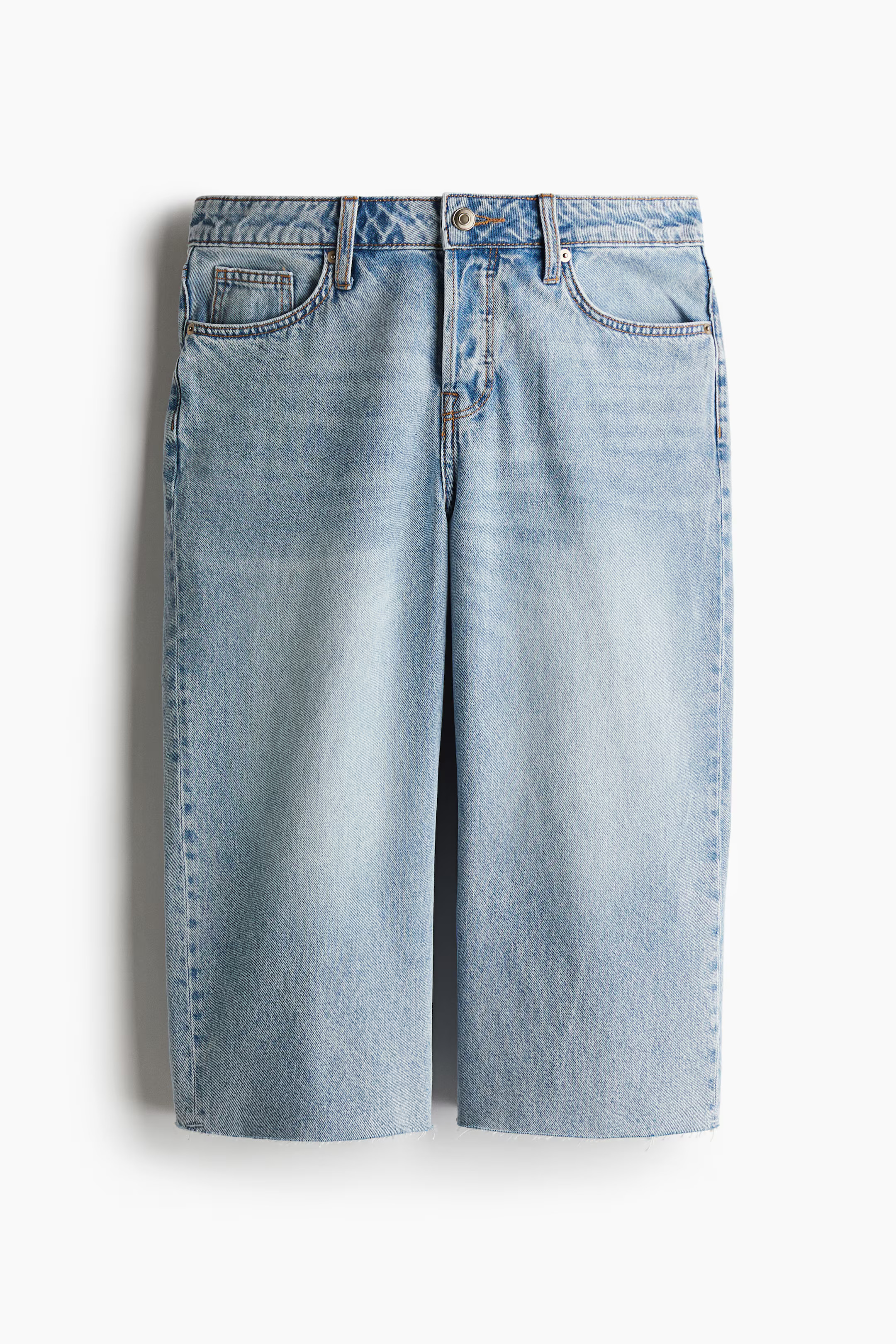 Knielange Jeansshorts mit niedrigem Bund | H&M (DE, AT, CH, NL, FI)