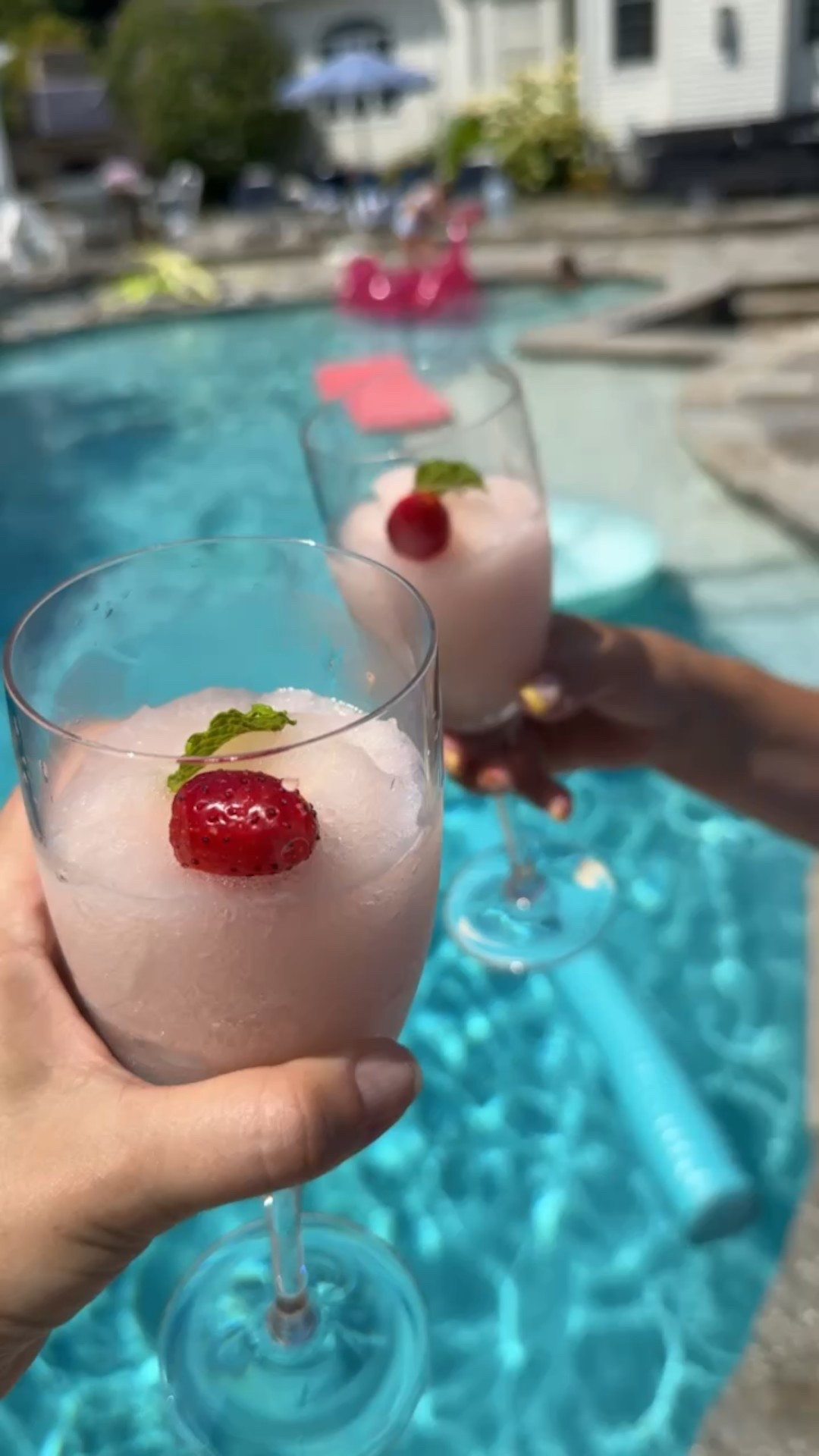 Frosé all day! 🩷🥂🍓

#LTKHome #LTKParties #LTKSeasonal