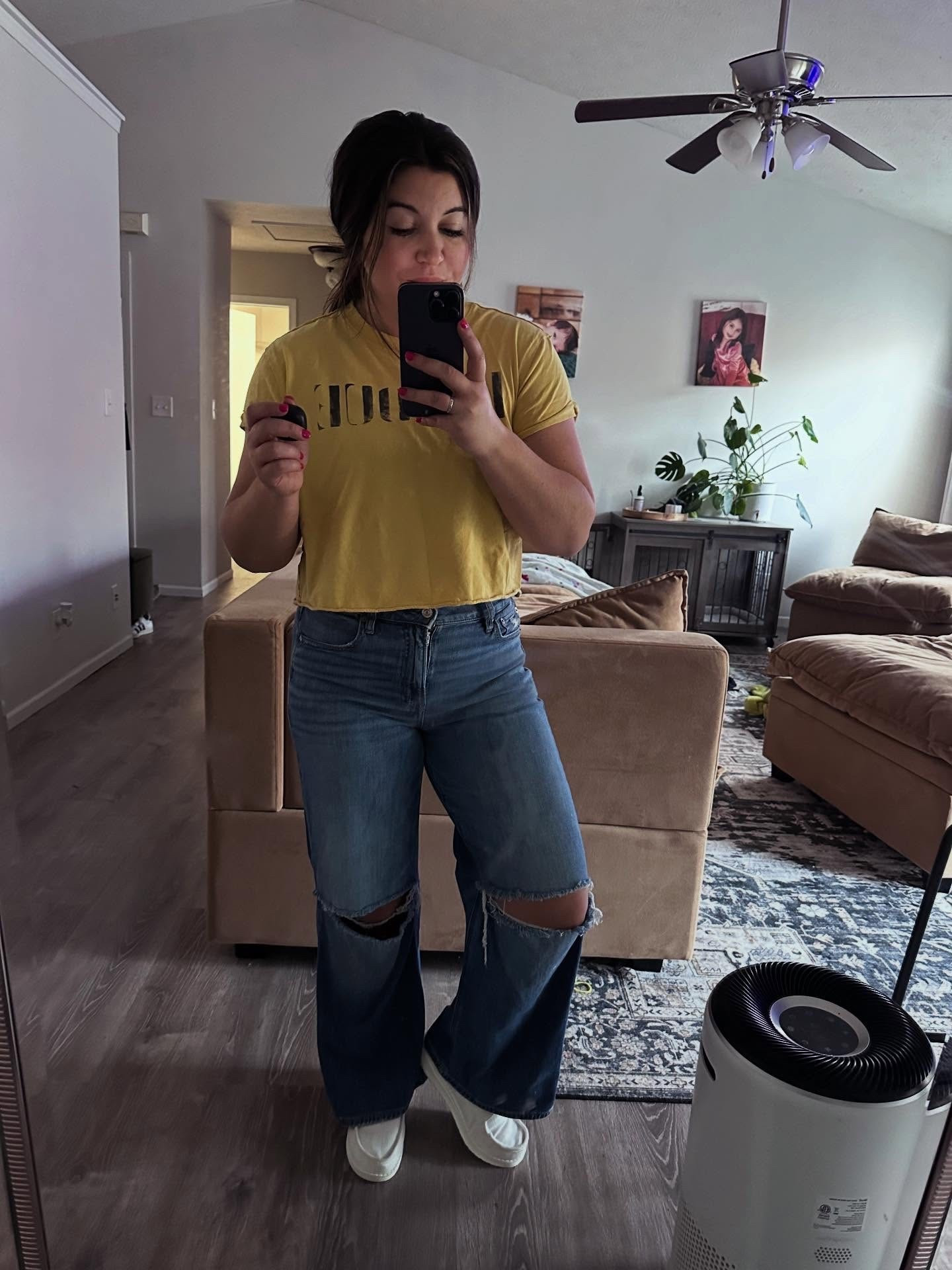 Just a friendly little reminder that nothing changes if nothing changes 😎😎 

Take today back & to do the dang hard thing you don’t want to do. Your future self will thank you. 😊 
 

HAPPY WEEKEND EVERYBODY! 

#motivational #momswhowork #hustlemodeon #getup #mommin girlssupportinggirls style ltkstyle casualstyle ootd hairstyliststyle styleinspo outfitideas lifeatpurdue lafayettein midwestinfluencer midwestmoms midwestgirls