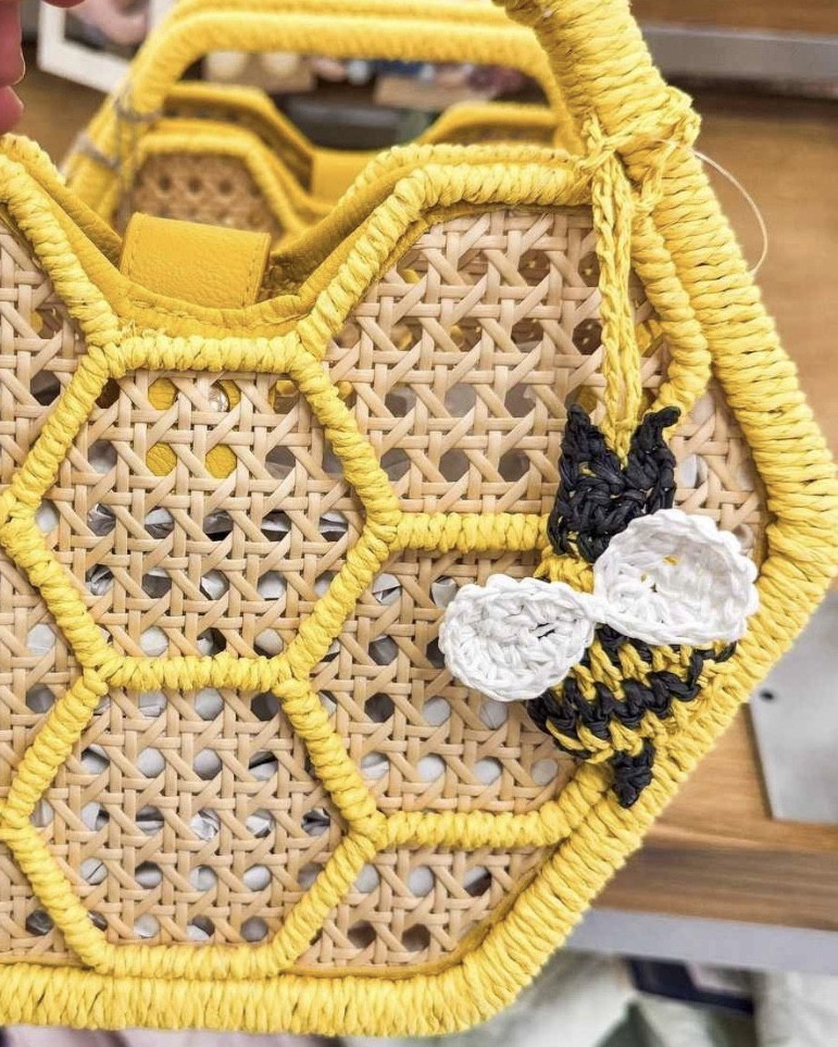 the cutest spring bags just dropped at target!! this one is perfection 🐝 

#LTKSeasonal #LTKmomlife #LTKOver40