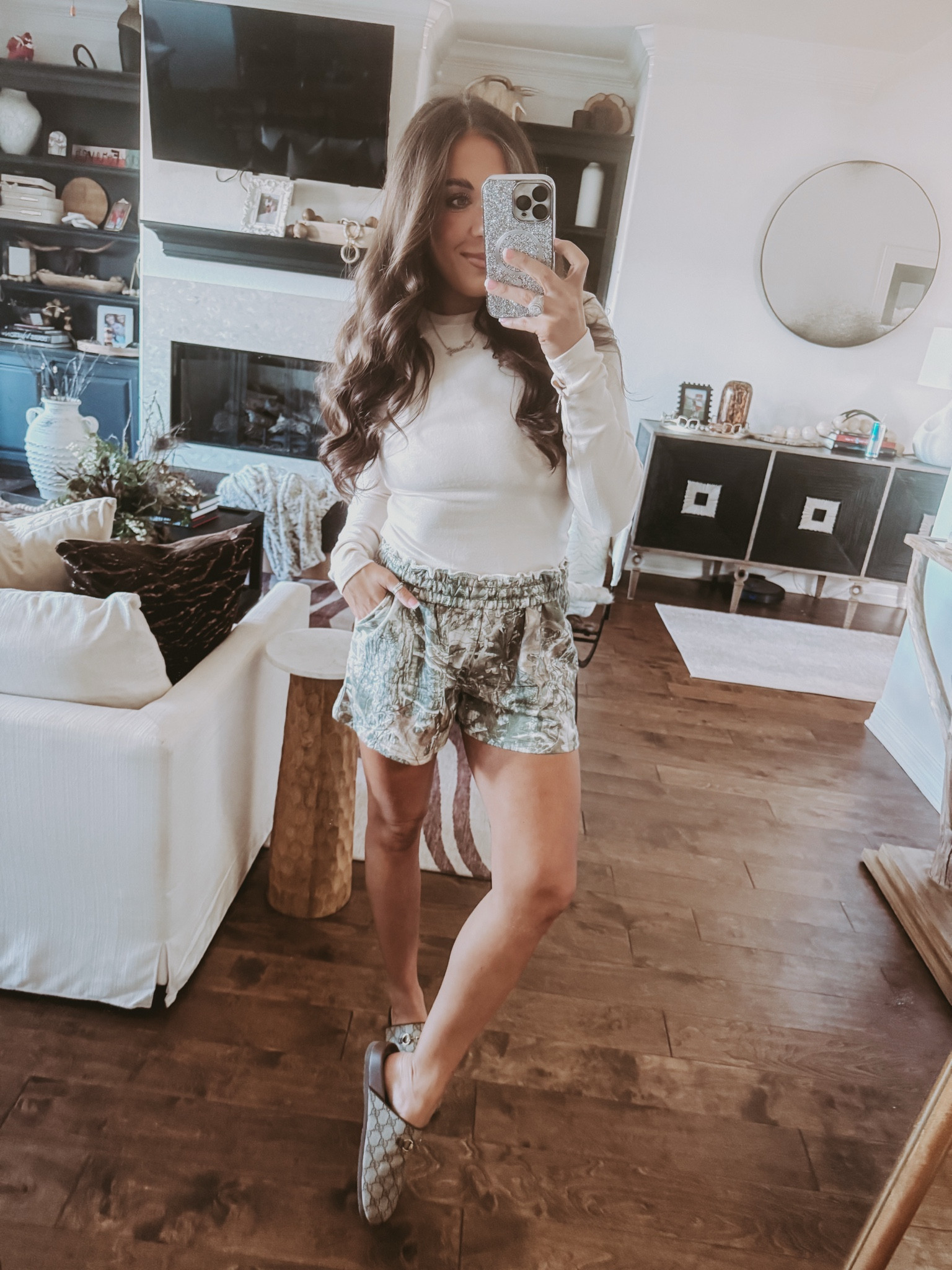 Check out these comfy camo shorts (S) and my favorite long sleeve (XS). #casualstyle


#LTKootd #LTKSaleAlert #LTKgrwm