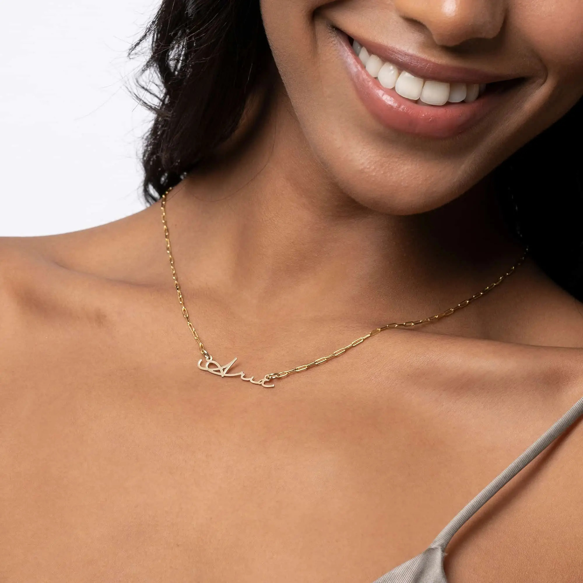 Signature Link Chain Name Necklace in 14K Solid Yellow Gold | Theo Grace