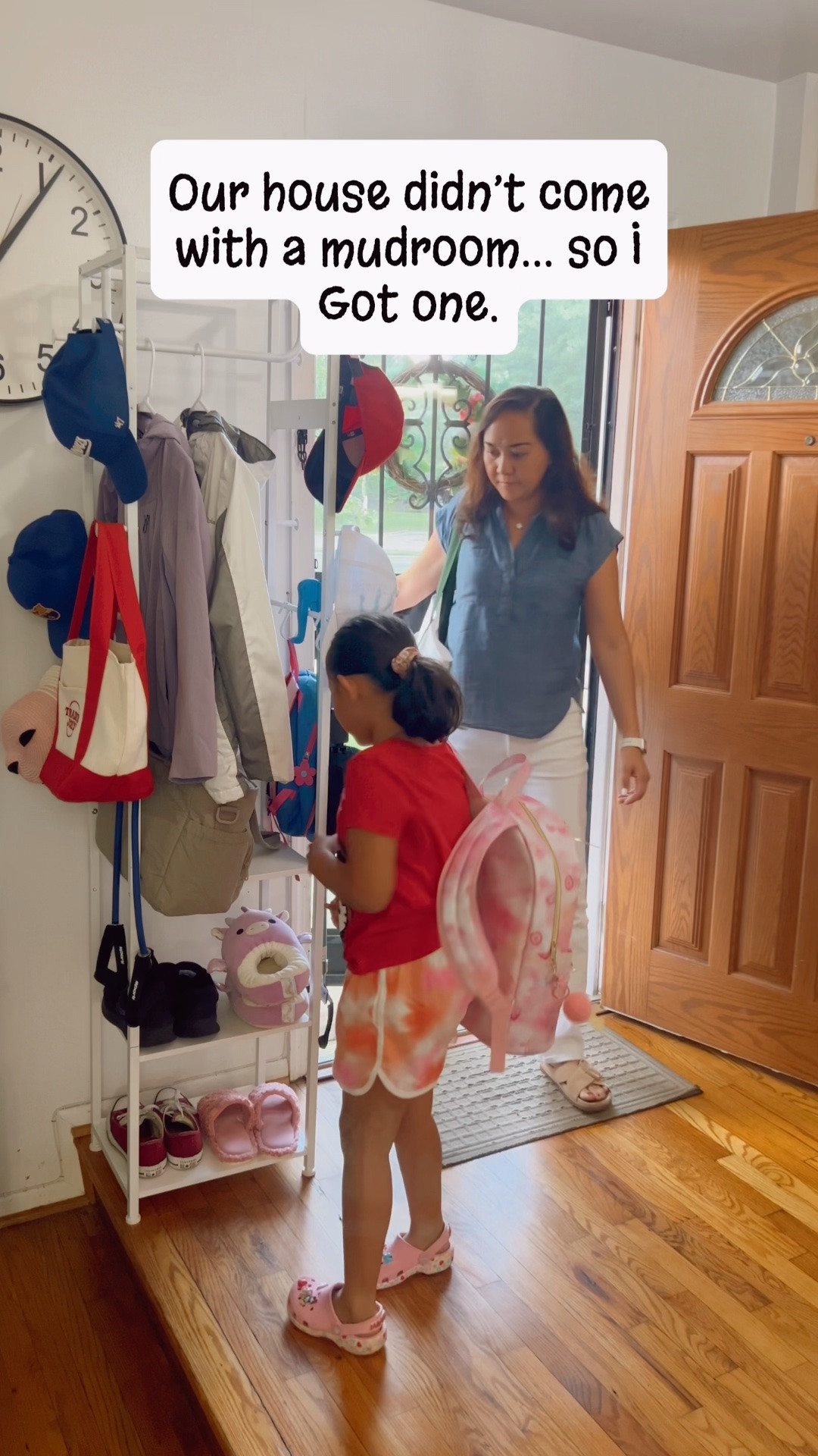 Our normal-size home didn’t come with a Pinterest mudroom, so this little corner became ours. 😂

Shoes off, bags hung up, and slightly less chaos by the front door. Nothing fancy—just a simple system that makes everyday life easier.

Comment MUDROOM and I’ll send you the link.

small entryway organization, mini mudroom idea, coat rack with shoe storage, amazon home