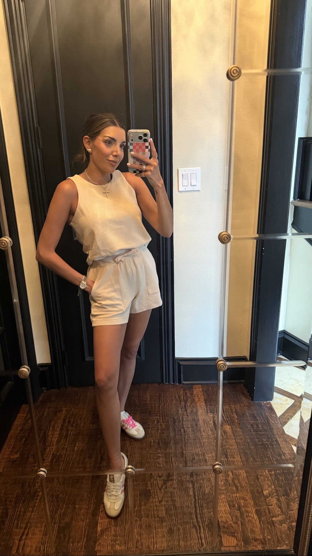 @Spanx jumpsuits >>>> 

If you know me then you know I wear my full length one like five times a week so I had to get this shorts version for Summer! It is so perfect. It’s Air Essentials material with French ribbing! Love the functionality of the separation in the back for the bathroom.


use code MORGANHXSPANX for 15% off plus free shipping on your first order

wearing size small!

#spanxpartner

#LTKootd