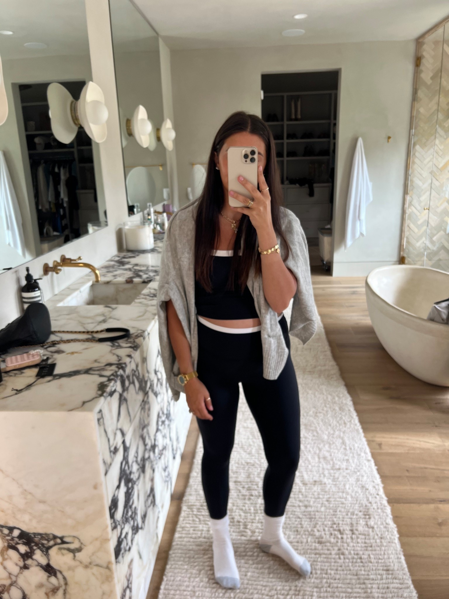 Top: medium 
Leggings:medium 

Code:AFLTK

Dressupbuttercup.com #dressupbuttercup #dederaad


#LTKFallSale #LTKSaleAlert #LTKSeasonal