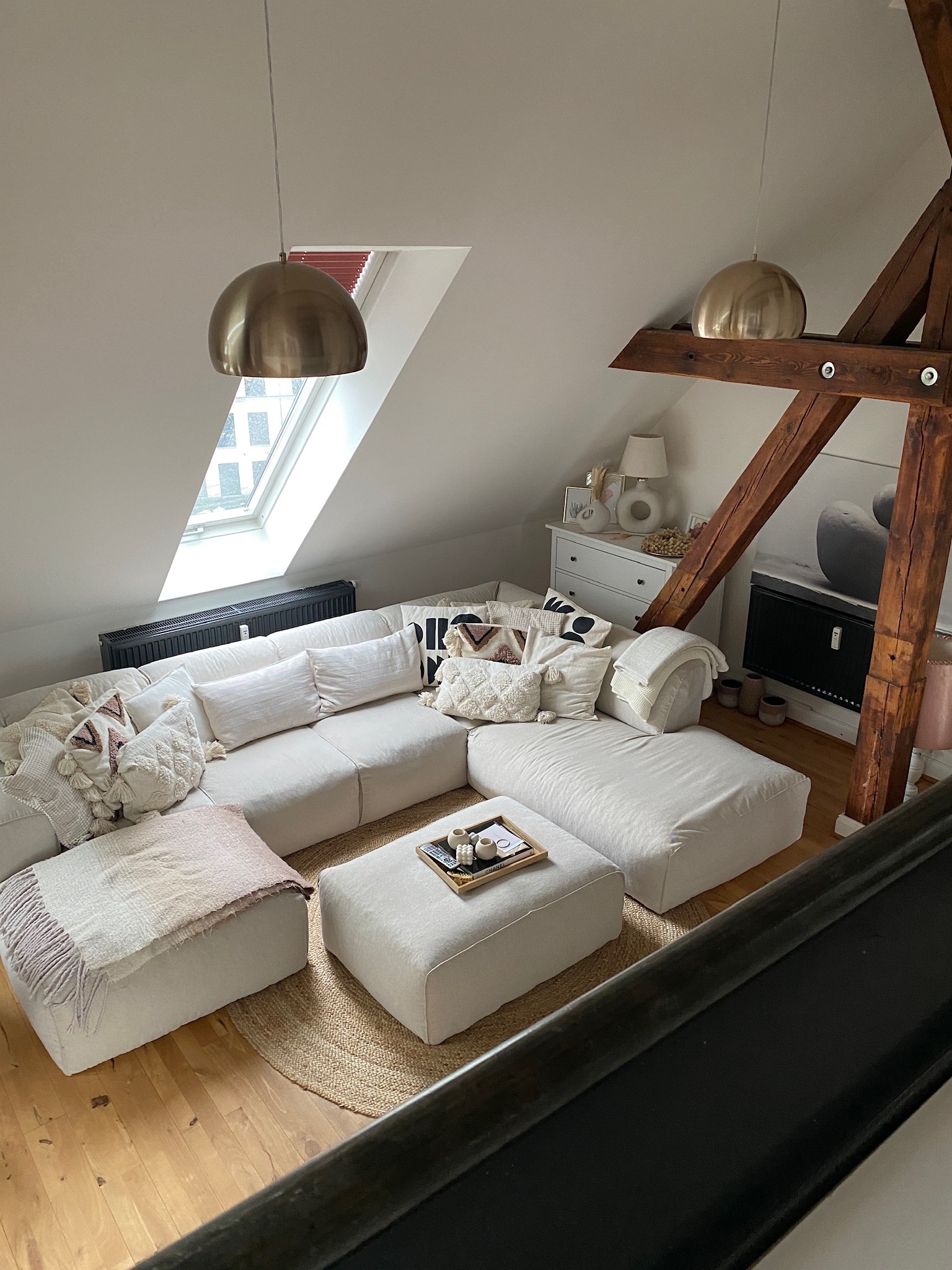 Living room 🤍

#LTKeurope #LTKhome