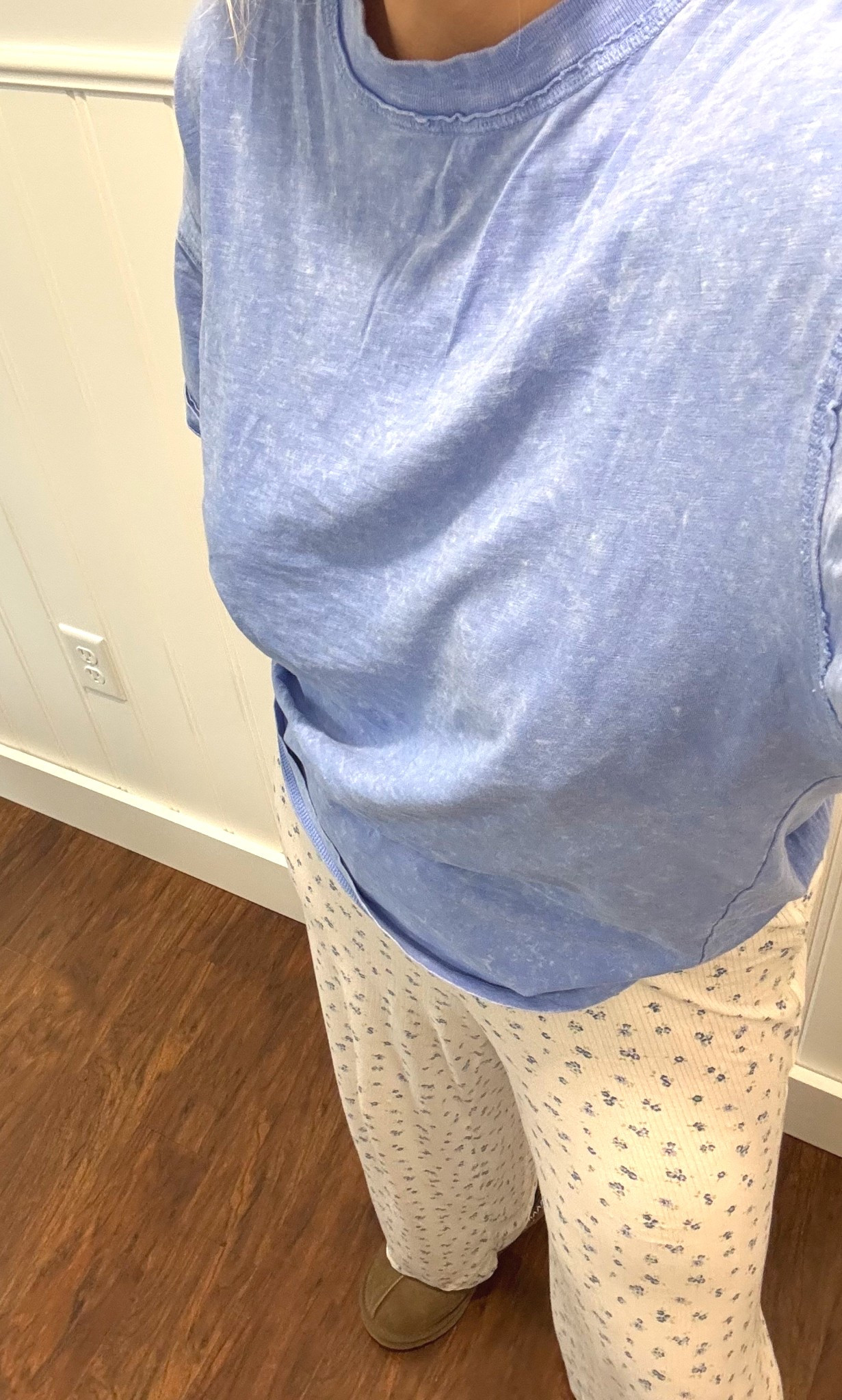 The comfiest finds ever & ended up being so cute together! I’m wearing size Med in both.

Sadly I cannot find the exact link for the pants so I linked closest ones to it!🦋💙🔵

#LTKMidsize #LTKmorningroutine #LTKootd