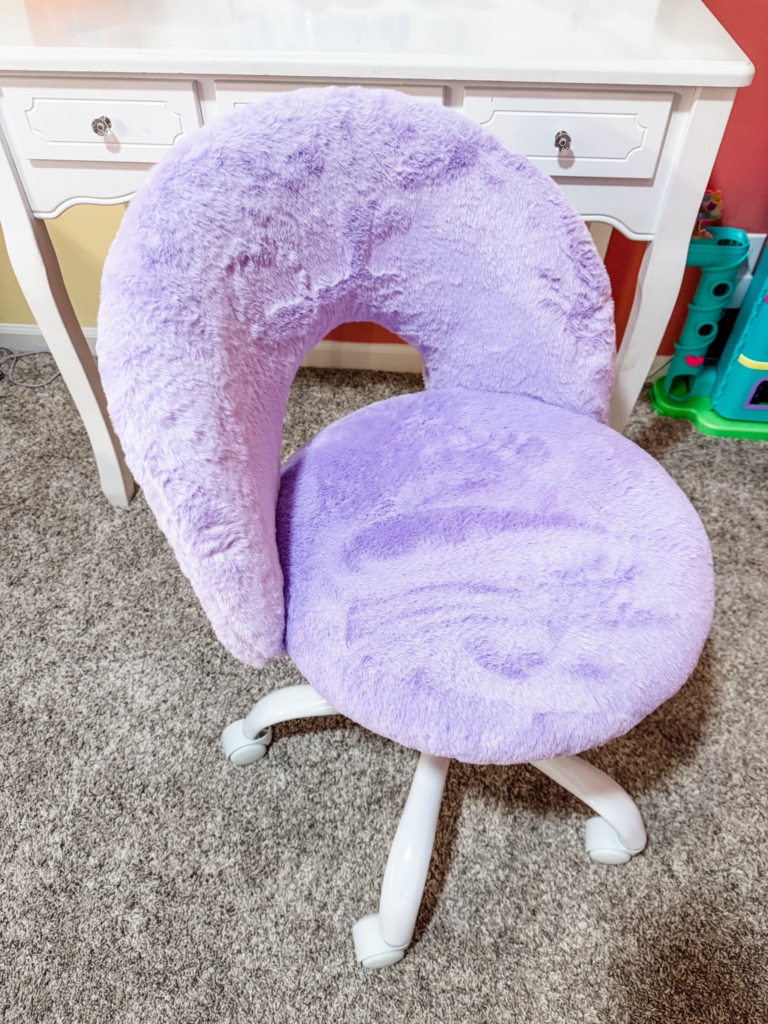 Girls vanity makeup chair 

#LTKFamily #LTKHome #LTKKids