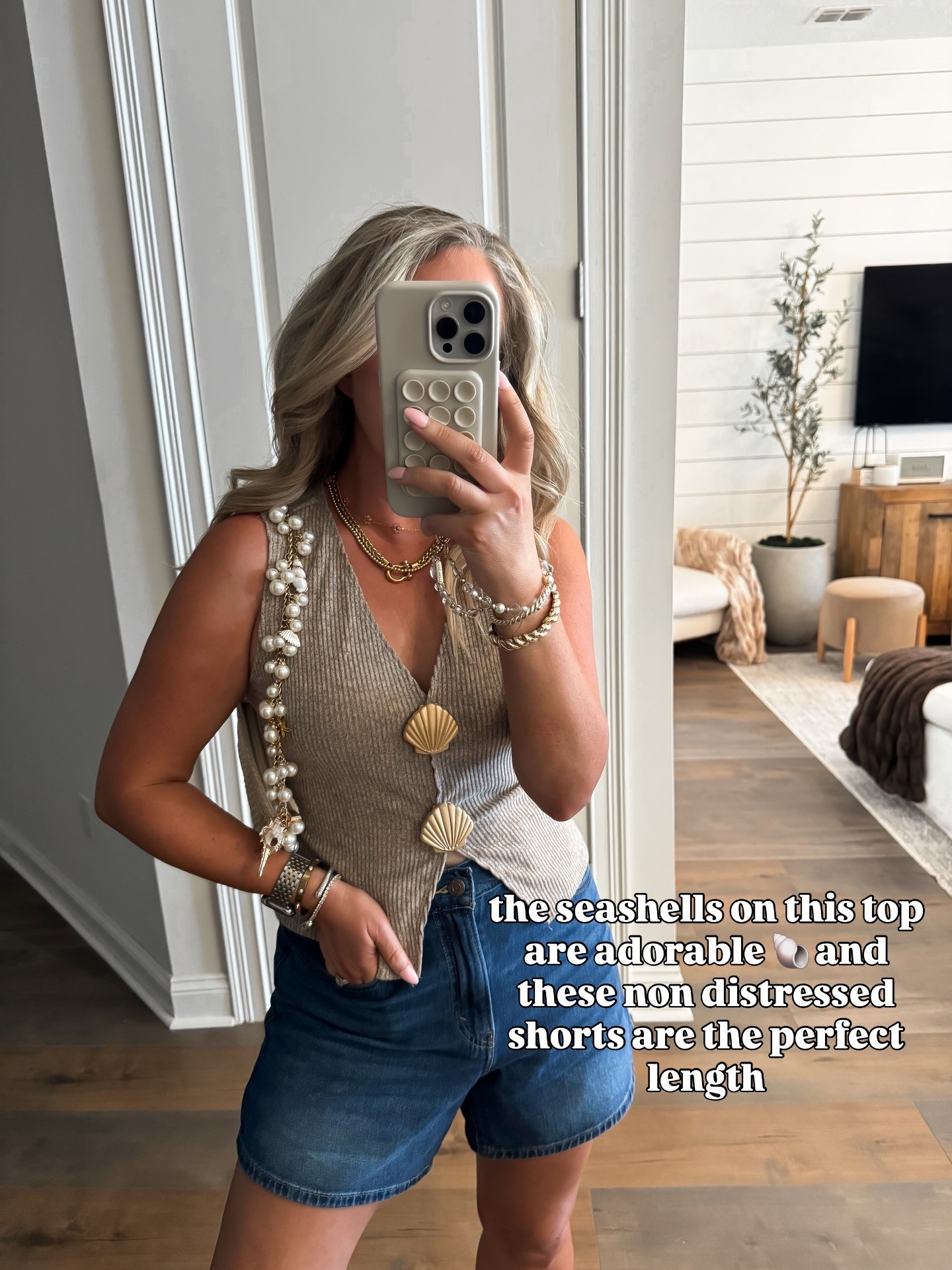 The cutest Amazon outfit for spring and summer! How fun are these shell details?! ✨🐚 


Amazon fashion, tank top, Levi shorts, gold shells, spring, summer, vacation, beach, resort wear, travel, getaway, tropical, warm weather, lightweight, comfortable, neutral, chic, stylish, casual look, everyday style, trendy, wardrobe, essentials, coastal finds.
 

 #LTKootd #LTKTravel