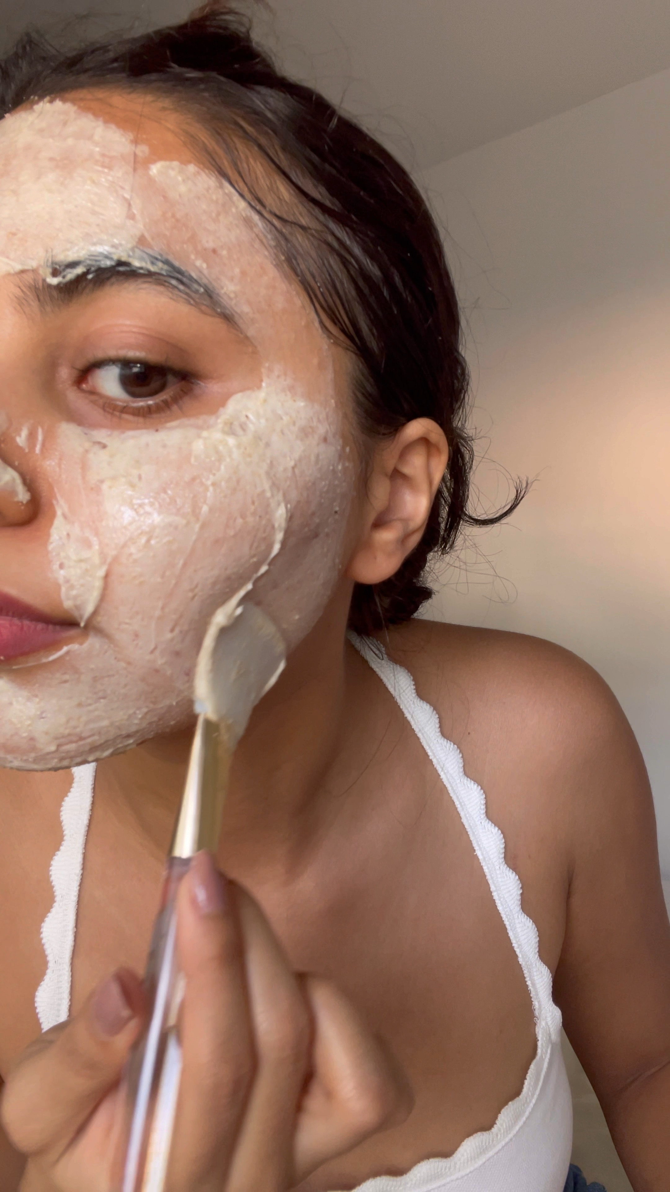 Beauty of joseon Rice and Honey Glow Mask key ingredients: rice extract, rice powder, 5% honey

🍯🌾 this rice mask is designed to hydrate, exfoliate and brighten the skin all in one step. It contains rice hull powder, which helps extoliate dead skin cells gently. It has a soft texture and leaves the most beautiful glow! I am in love!

#LTKeurope #LTKsummer #LTKbeauty