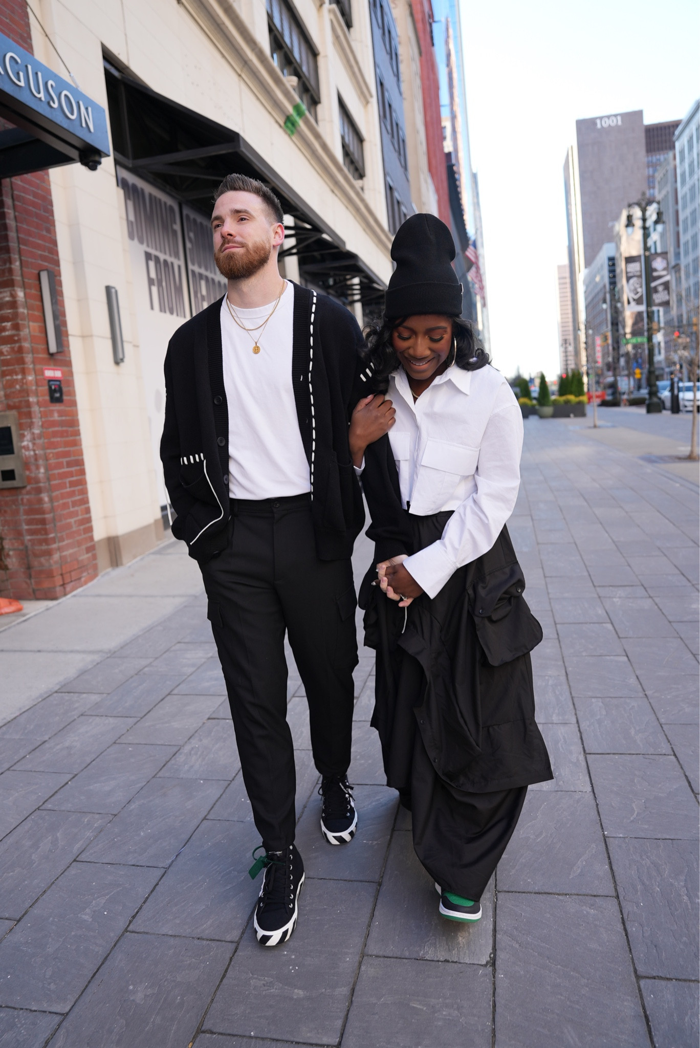 Men and Women Size: M 
Shoe size Women’s 9 
Men’s 11 🤎

#LTKstyletip #LTKGiftGuide #LTKfamily