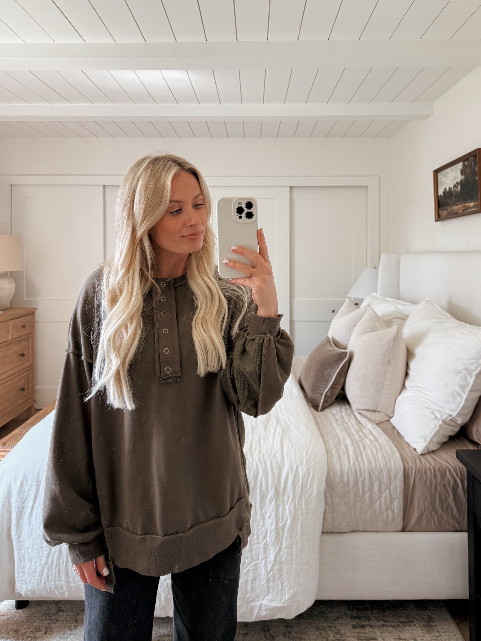 Cutest pullover from Amazon! Free People look for less 😍
TOP: SMALL
JEANS: 25


#LTKSeasonal