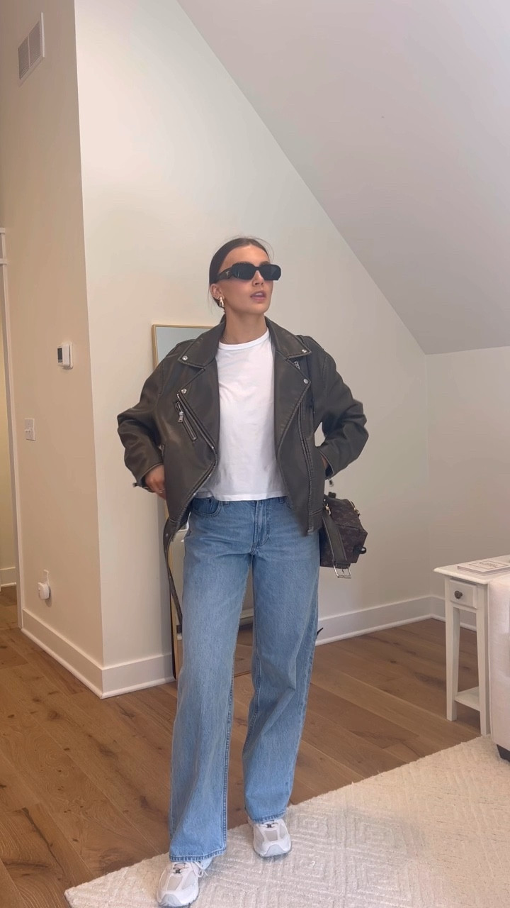 Lazy girl day 9 of 30! 😴💤 I love using a simple base when I’m not feeling creative and adding a fun textured jacket  

#LTKSeasonal #LTKstyletip #LTKshoecrush