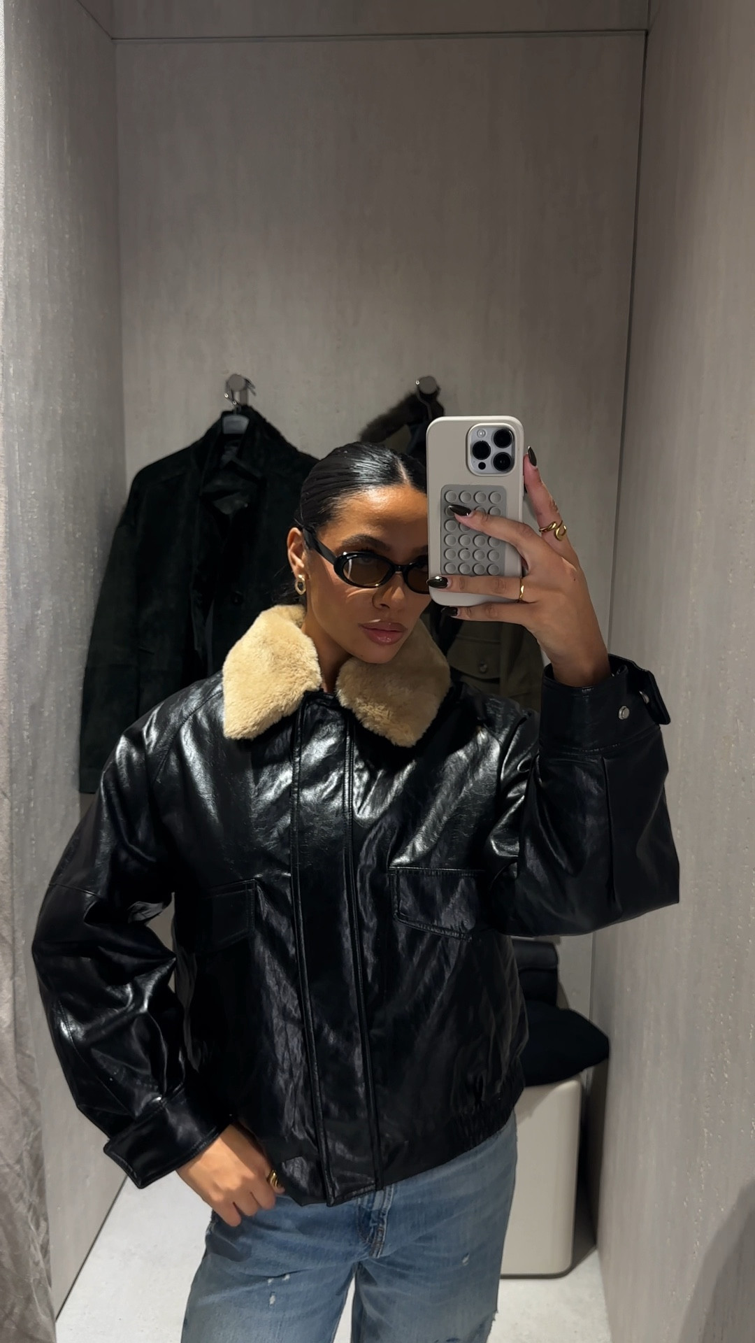 🏷️ black leather jacket, leather jacket, PU jacket, Zara black jacket, Zara leather black, leather bomber, leather black bomber, Zara jacket, fur collar, fur collar coat 

#LTKuk #LTKautumn #LTKwinter