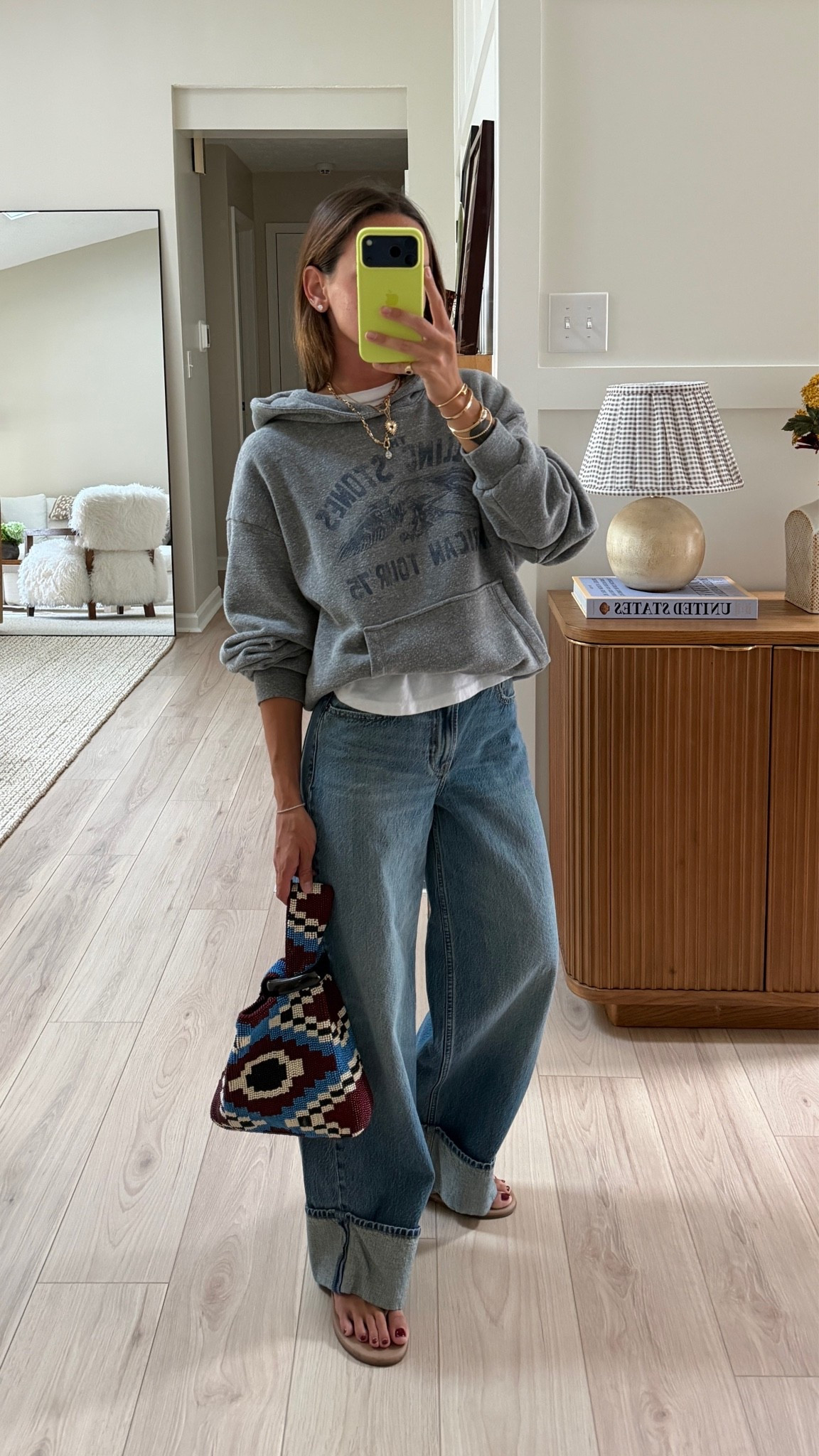 24 short jeans, s/m sweatshirt!