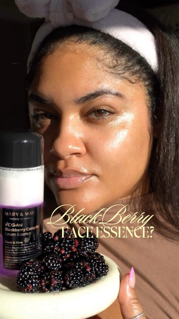 🍇Blackberries = 1 step glow??
With @marynmay_global  Blackberry Complex Cream Essence you can achieve exactly that!!

🍇Here’s why I’m obsessed:

• 50,000 ppm Blackberry Extract: Rich in anthocyanins (powerful antioxidants) — helps neutralize free-radicals and fight early skin ageing.  
• 100,000 ppm Blue Lotus Water: Soothes, hydrates and boosts elasticity — think more bounce, less “tired skin”.  
• Jojoba Seed Oil: Mimics your skin’s natural sebum — locks in moisture without feeling greasy.  
• Ceramide NP: Strengthens the skin barrier, reduces water loss, leaves skin resilient.  
• Sodium Hyaluronate (HA): Attracts puffs of hydration so skin looks smooth, plumped and glowy.  

I shook the bottle, applied a few drops, and watched this cream-essence blend work its magic 🙌🏽 My skin feels hydrated, radiant, and ready for makeup or just bare-faced confidence.

🛒 Grab yours today @maryandmay_global or @amazon 

#marynmay #sharemarynmay #cleanbeauty #koreanskincare #kbeauty #blackberrycomplex #glowskincare #skincareroutine #glassskin #milkytoner #ad #skinbarrierrepair 

#LTKmorningroutine #LTKBeauty #LTKselfcare