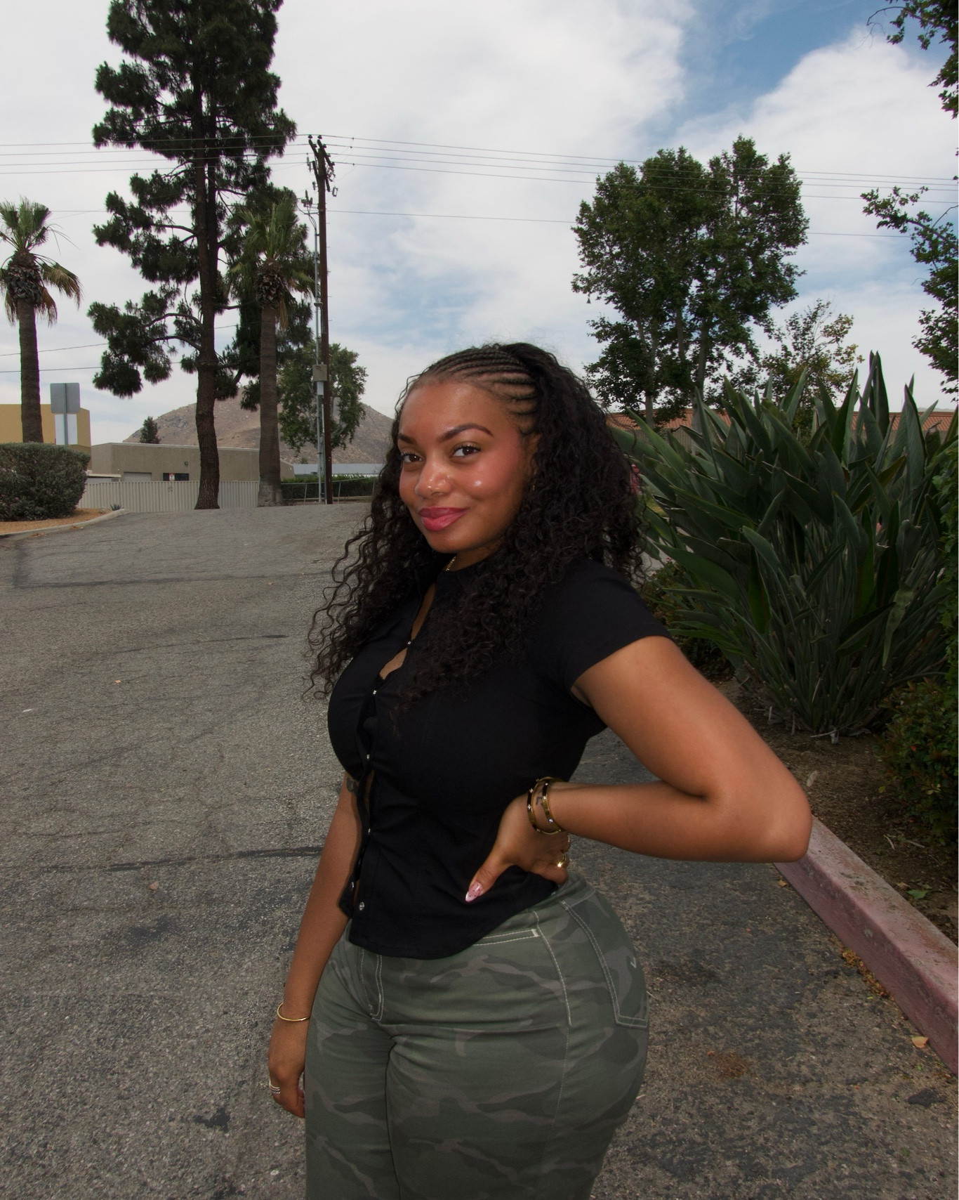 Loving these high rise camouflage jeans.

#LTKootd