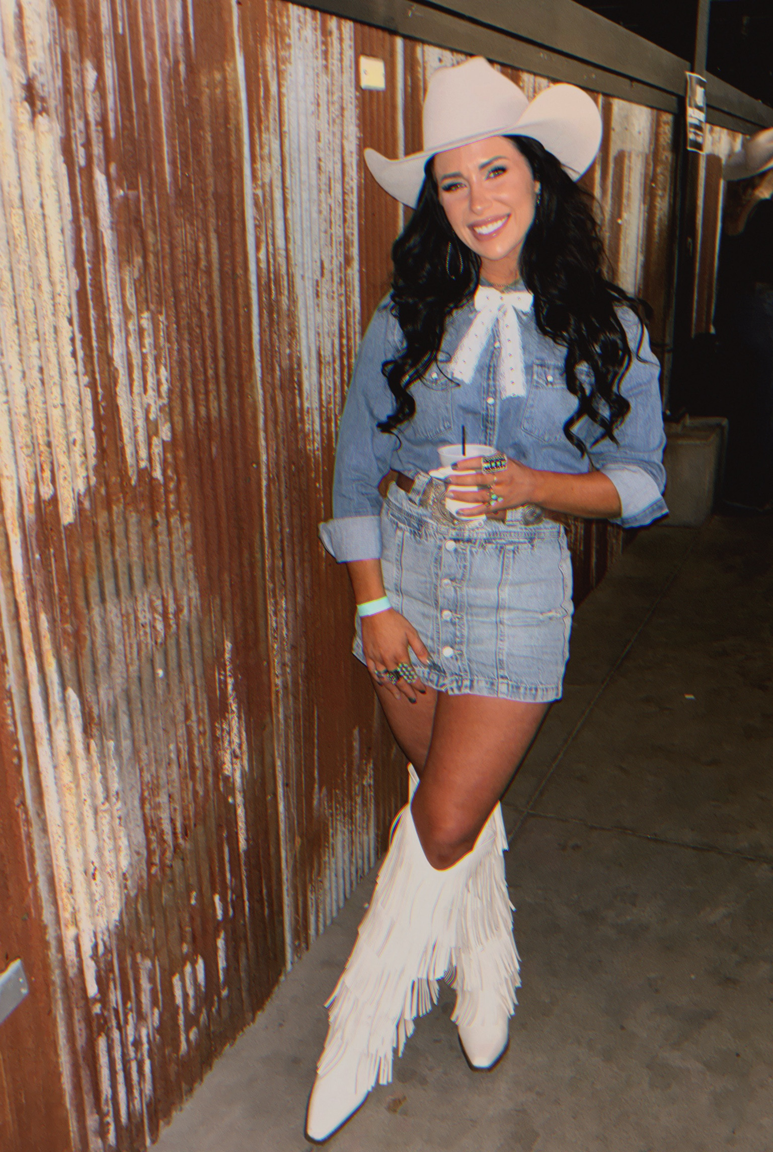 One of my favorite fits🤍  (The Rustic Roan on TikTok shop has the boots🫶🏼) Wearing a small in the shirt and size 26 in the skort. (Cody James silver belly hat from Boot Barn)

#westernfashion #western #westernfits