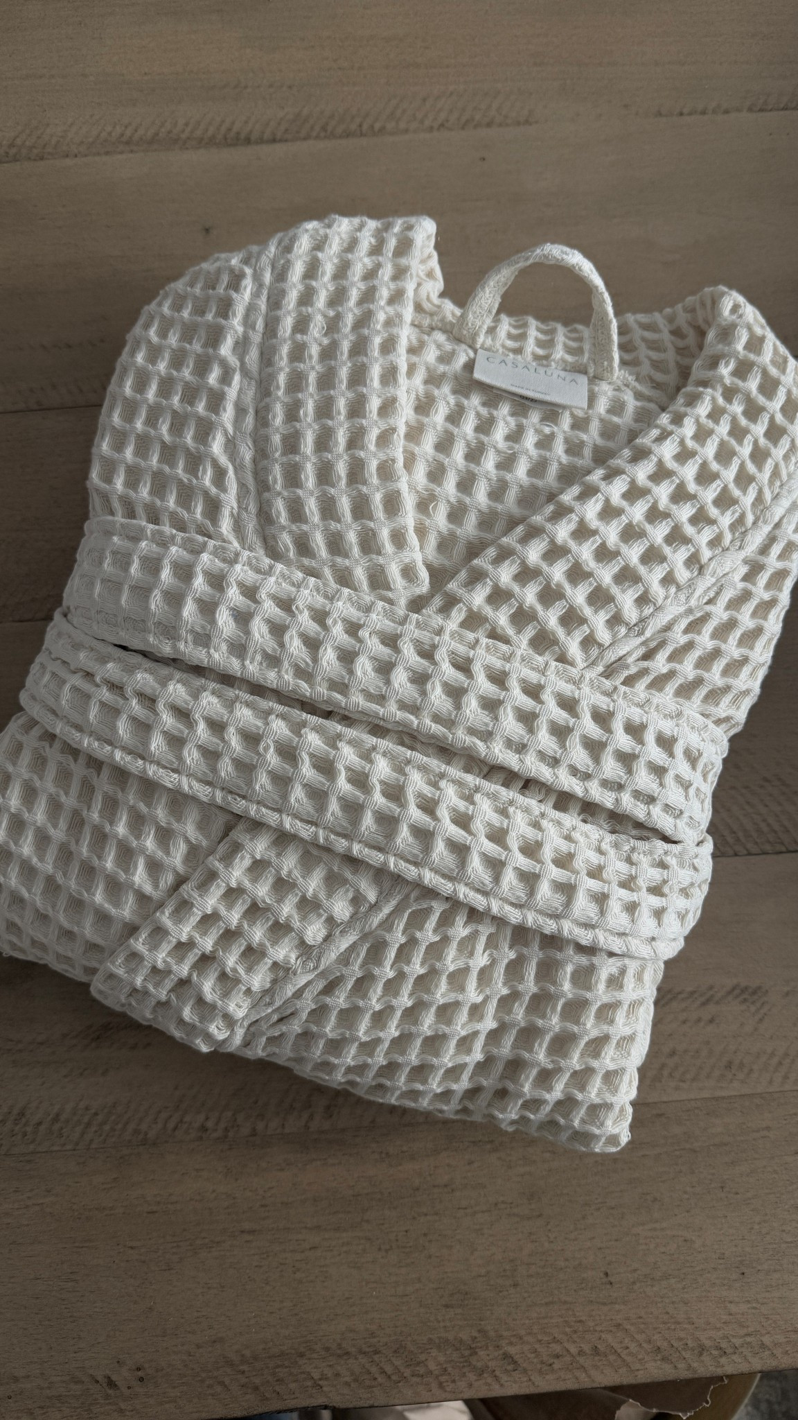 100% cotton bathrobe! On sale for $35 right now!

Target  

#LTKFindsUnder50 #LTKGiftGuide #LTKHoliday