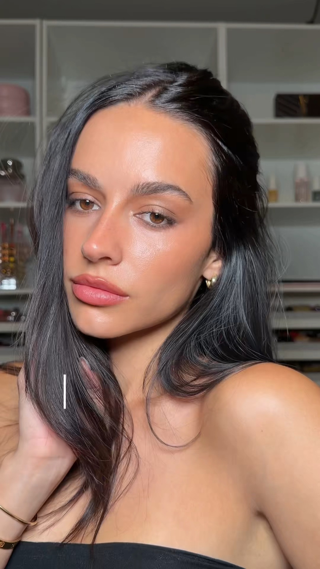 Would you wear this sultry @Hailey Bieber glam? ✨ had to recreate another iconic @Mary Phillips glam #makeup
#makeupvideo #makeuptiktok #beautytips
#BeautyTok #haileybieber #haileybiebermakeup #cleangirlmakeup #makeuptutorial
