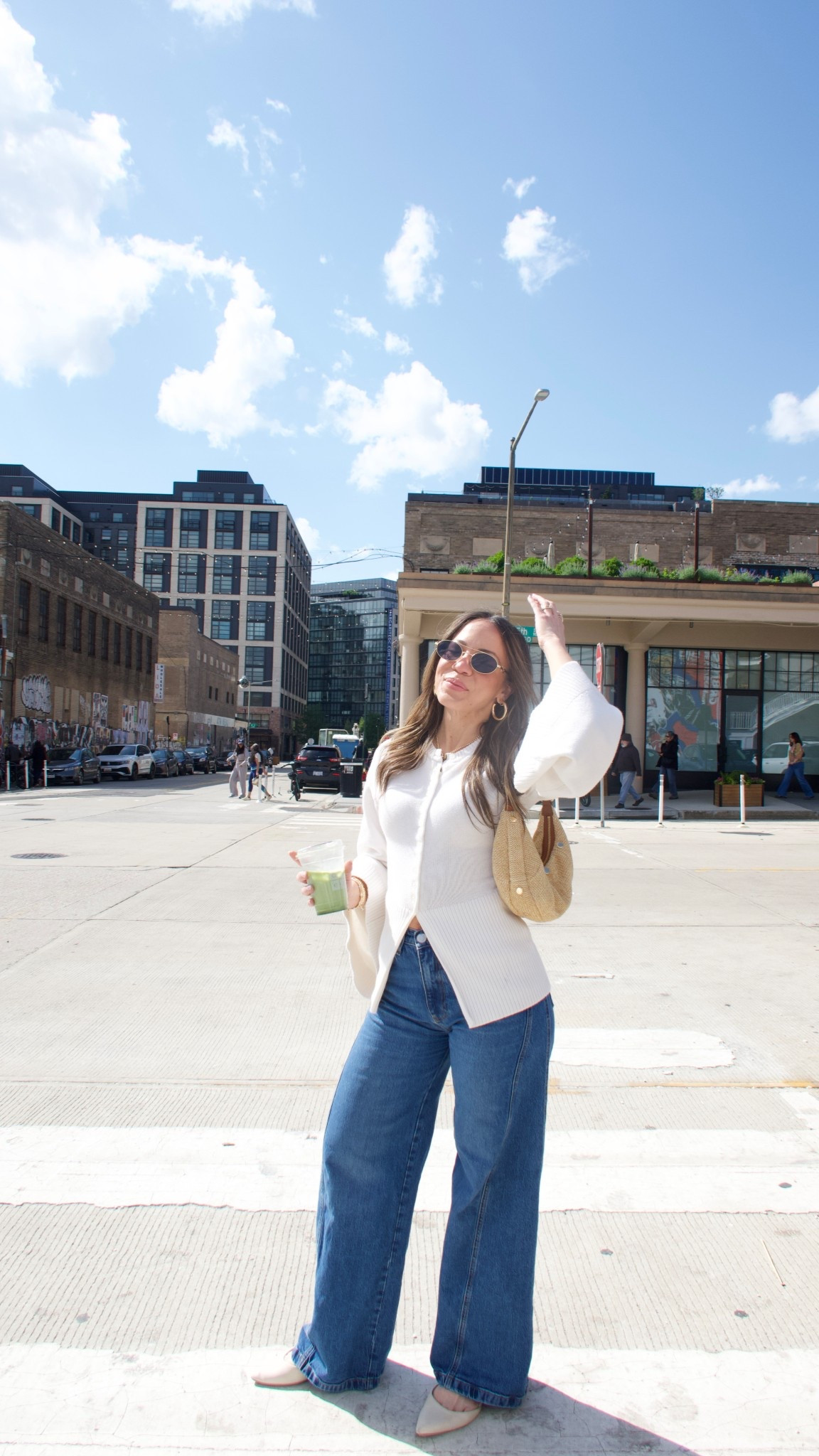 Wearing @hudson wide leg denim in size 24

#LTKootd #LTKSaleAlert #LTKPetite