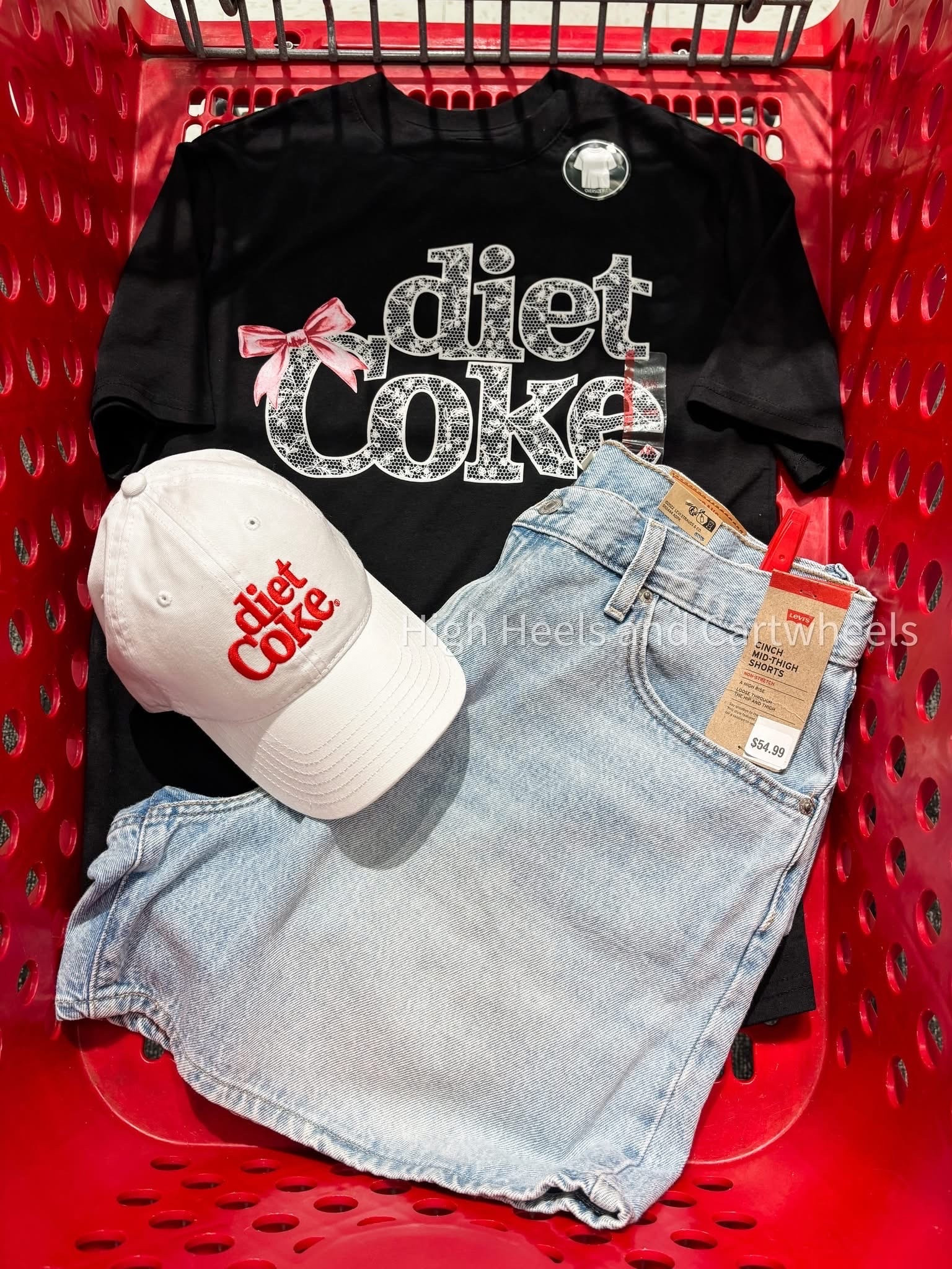 Who doesn’t love Diet Coke? These pieces are too cute!