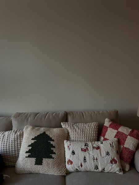 holiday/christmas pillows!! the cutest subtle pop of festive decor. 