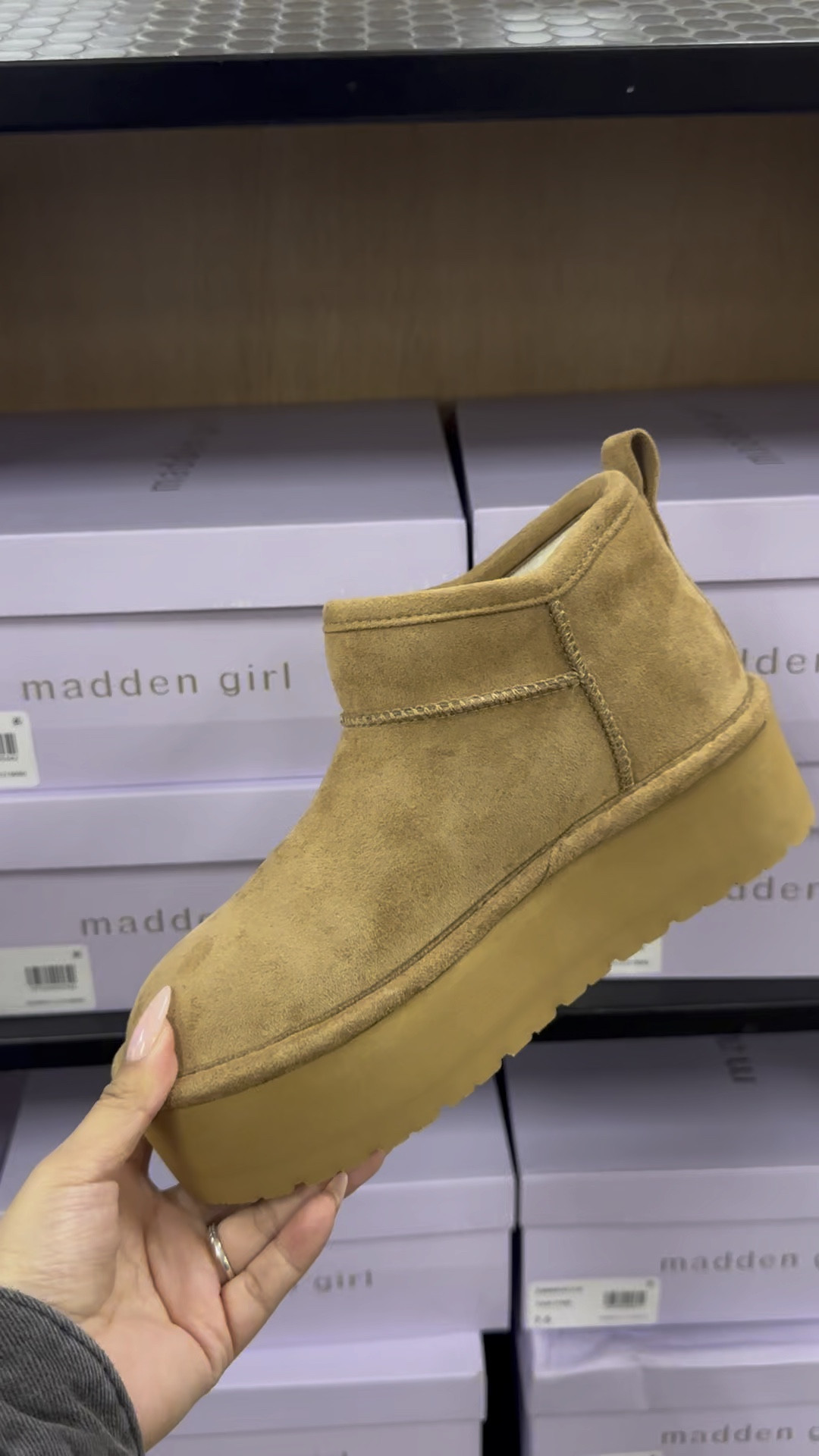 If you like the ugg mini booties but can’t afford them? Get these instead! The perf dupe 😍😌

#LTKmidsize #LTKVideo #LTKfindsunder100