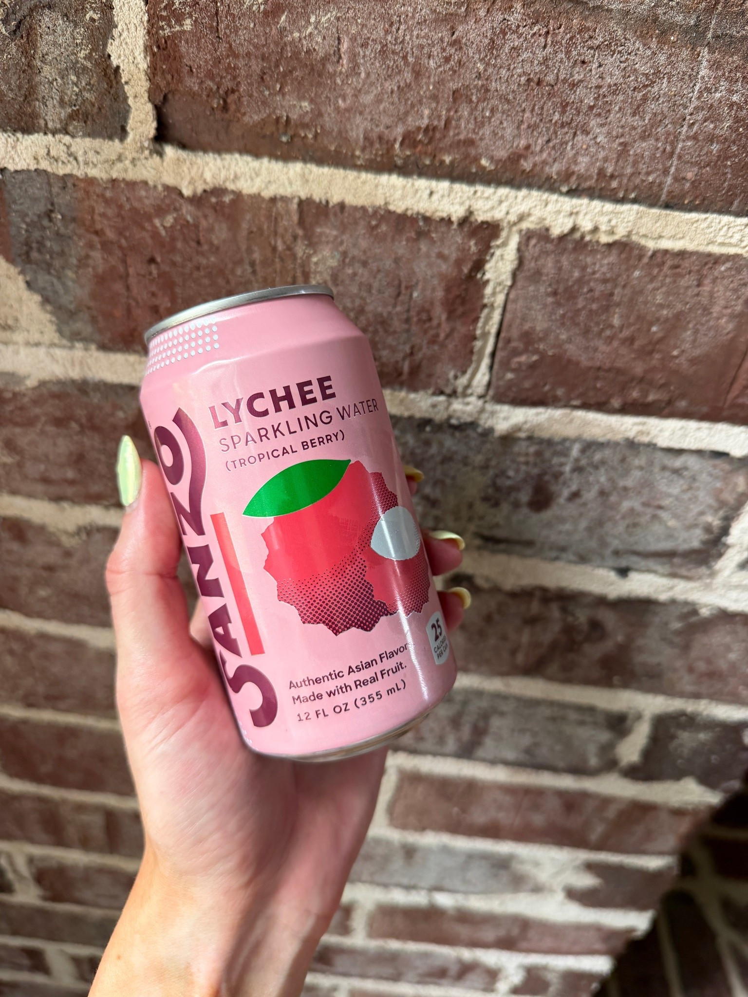 New sparkling waters are worth grabbing at target 

@Target  #sponsored

#LTKfitnessgoals #LTKTravel #LTKfoodie