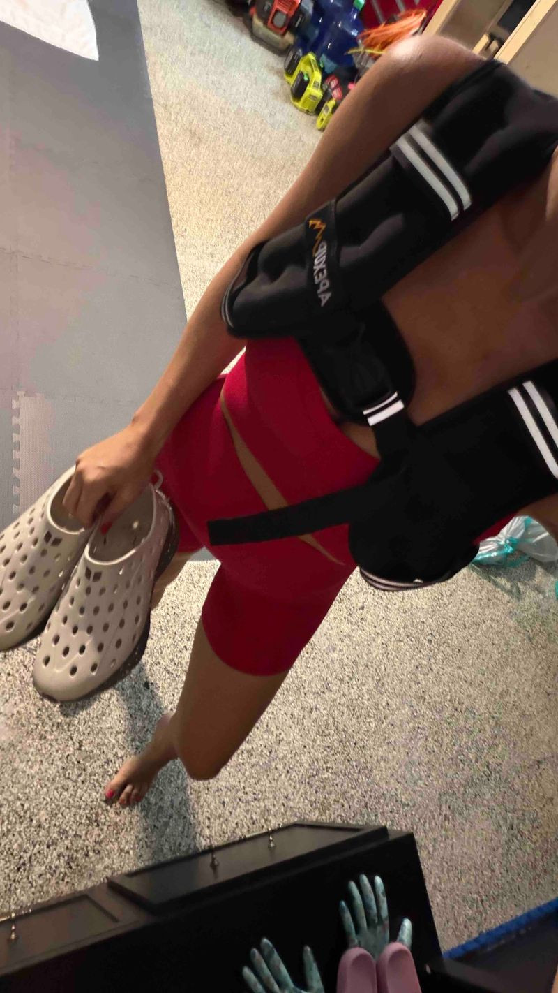 My current workout essentials that have been helping me stay consistent. 💪✨ From my weighted vest for walks to my favorite workout set and comfy recovery clogs, these are the pieces I reach for almost every day. Whether you're walking for fat loss, strength training, or starting your fitness journey, these are worth adding to your routine.

Everything is linked in my LTK! 🤍

#weightedvest #walkingworkout #hotgirlwalk #homegym #fitnessessentials #walkingpad #strengthtraining #bodyrecomp #womensfitness #workoutgear #activewear #gymoutfit #athleisure #recoveryshoes #clogs #fitnessjourney #healthylifestyle #fitmom #momfitness #amazonfitness #amazonfinds #workoutmotivation #gymmusthaves #ltkfitness #ltkstyle #ltkfinds #shopmylook #everydayfitness #wellnessjourney #fitnessfavorites

#LTKdayinmylife #LTKootd #LTKActive
