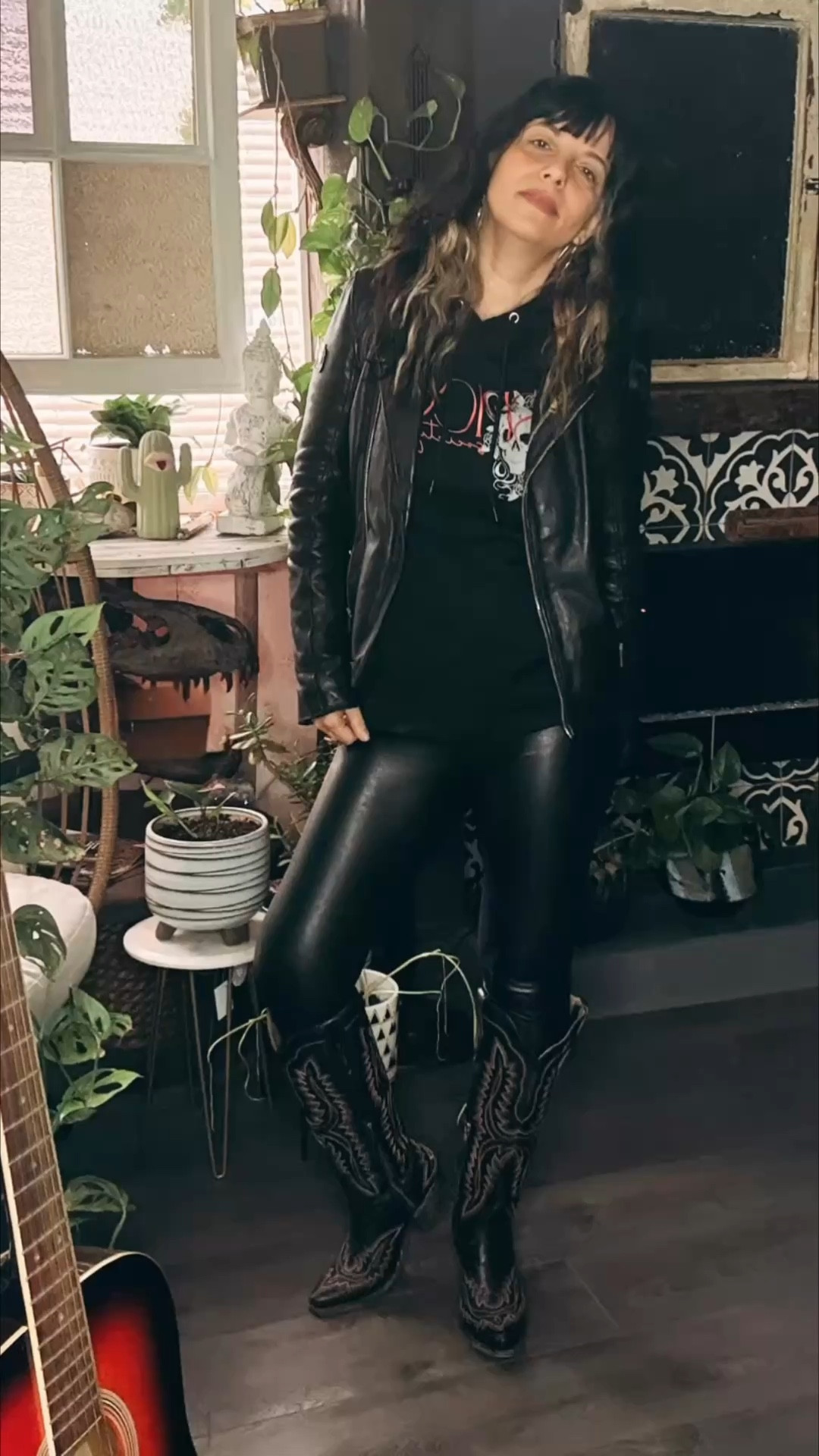 Rainy day uniform: leather jacket on, hoodie up, pants tucked into cowboy boots like I might ride off or raise hell—depending on the mood ☔🔥
Repping the Spice Society Book Club with zero shame and maximum sass. Who says comfort can’t be a little badass?

#MCVibes #SpicyBookClub #CowboyBootStyle #RainyDayFit #LeatherWeather

#LTKfestival #LTKcanada #LTKsale