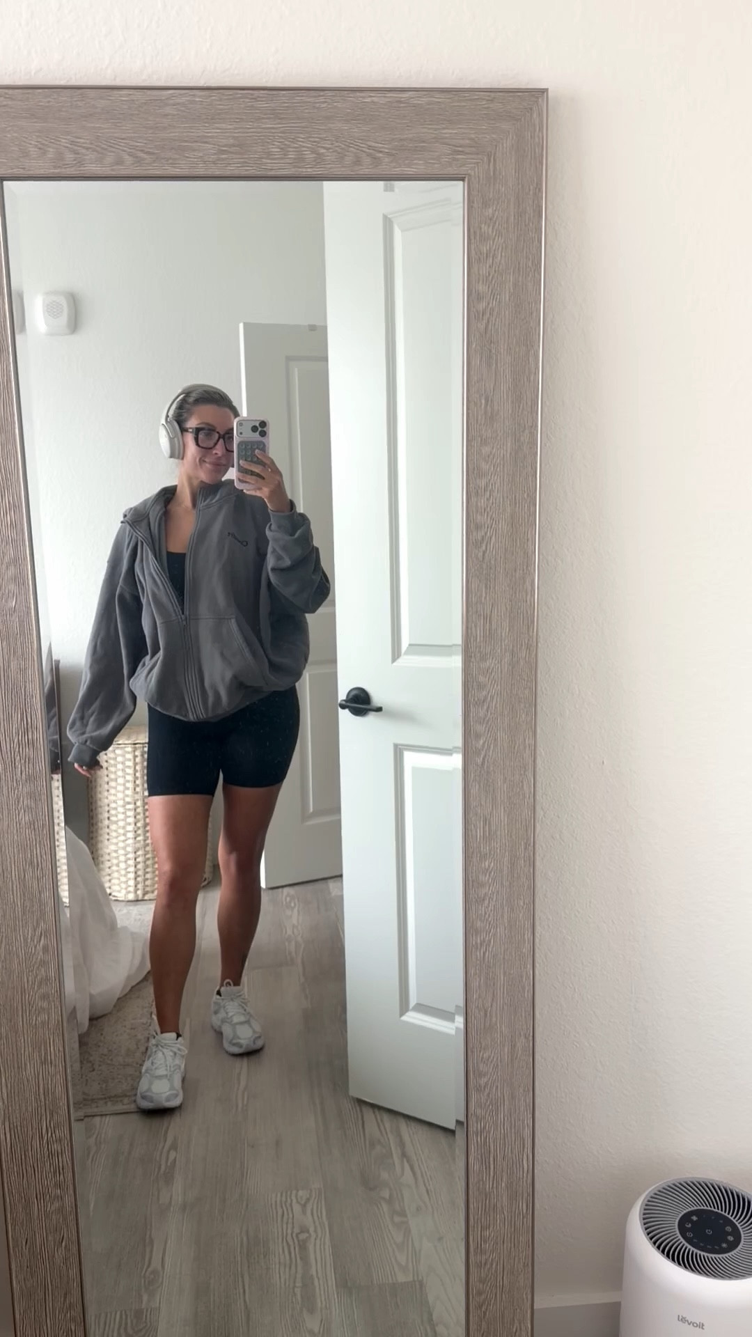 Comfy but still put together is always the goal 🤍

This is the kind of outfit I throw on when I want to feel cute, cozy, and still look like I have my life together. Perfect for coffee runs, errands, work from home days, or just feeling good while staying comfortable.

Linking everything in my LTK because this is one of those outfits you’ll wear on repeat ✨

#LTKootd #LTKgrwm #LTKfitnessgoals