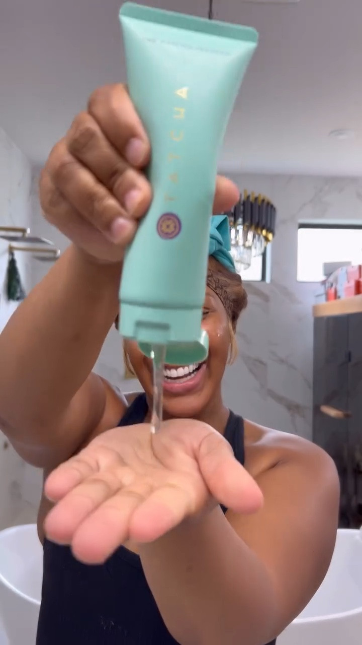 My skin has been through nine pregnancies and years of postpartum seasons where sleep was a luxury.

So when people ask me about my skincare routine, I take it seriously.

This week Tatcha invited me onto their PR list, and I was honestly excited because these are products I’ve already loved.

I started with the Matcha Cleanse, followed with the Dewy Milk Moisturizer (which smells incredible), protected my skin with the Silk Sunscreen SPF 50 that leaves absolutely no white cast, added the Kissu Lip Mask, and finished with the Luminous Dewy Skin Mist.

And I’m not going to lie… my skin felt refreshed, hydrated, and glowing.

For a mom of nine who has lived through years of pregnancy hormones, postpartum skin changes, and little sleep… that says a lot.

Thank you @tatcha for the beautiful gift.

#gifted