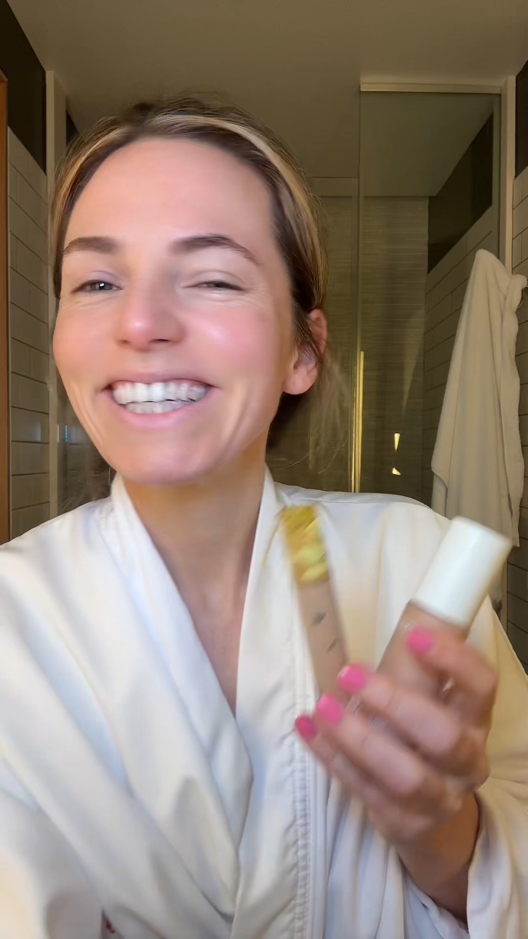 get ready with me (and we can struggle together 😂) for a conference morning in New York City. this was one of those hectic mornings where i was multitasking makeup + emails + figuring out how to get uptown quickly  😂 but i always reach for my clean beauty staples when i need to pull it together fast. all glowy, dewy, and skin-first - the kind of makeup that looks good even in conference lighting 💻✨
#cleanbeauty #glowyskincare #dewynaturalmakeup #nyclife #cleangirl 


#LTKTravel #LTKWorkwear #LTKBeauty