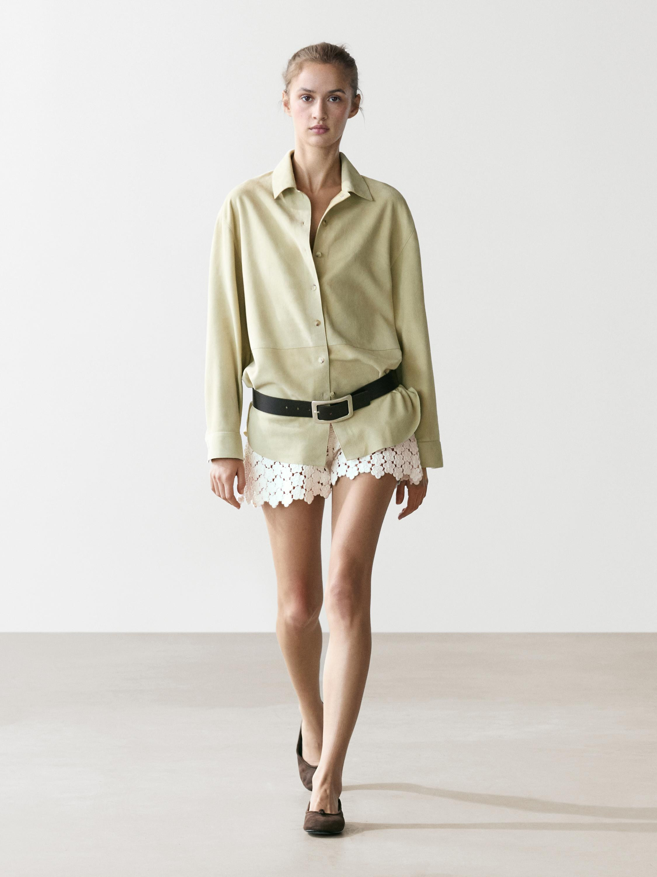 Crochet shorts with floral details | Massimo Dutti UK