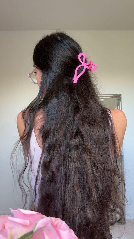Easy summer hairstyles 
Pink bow claw clip 
Pack of 3


#LTKtravel #LTKsummer #LTKbeauty