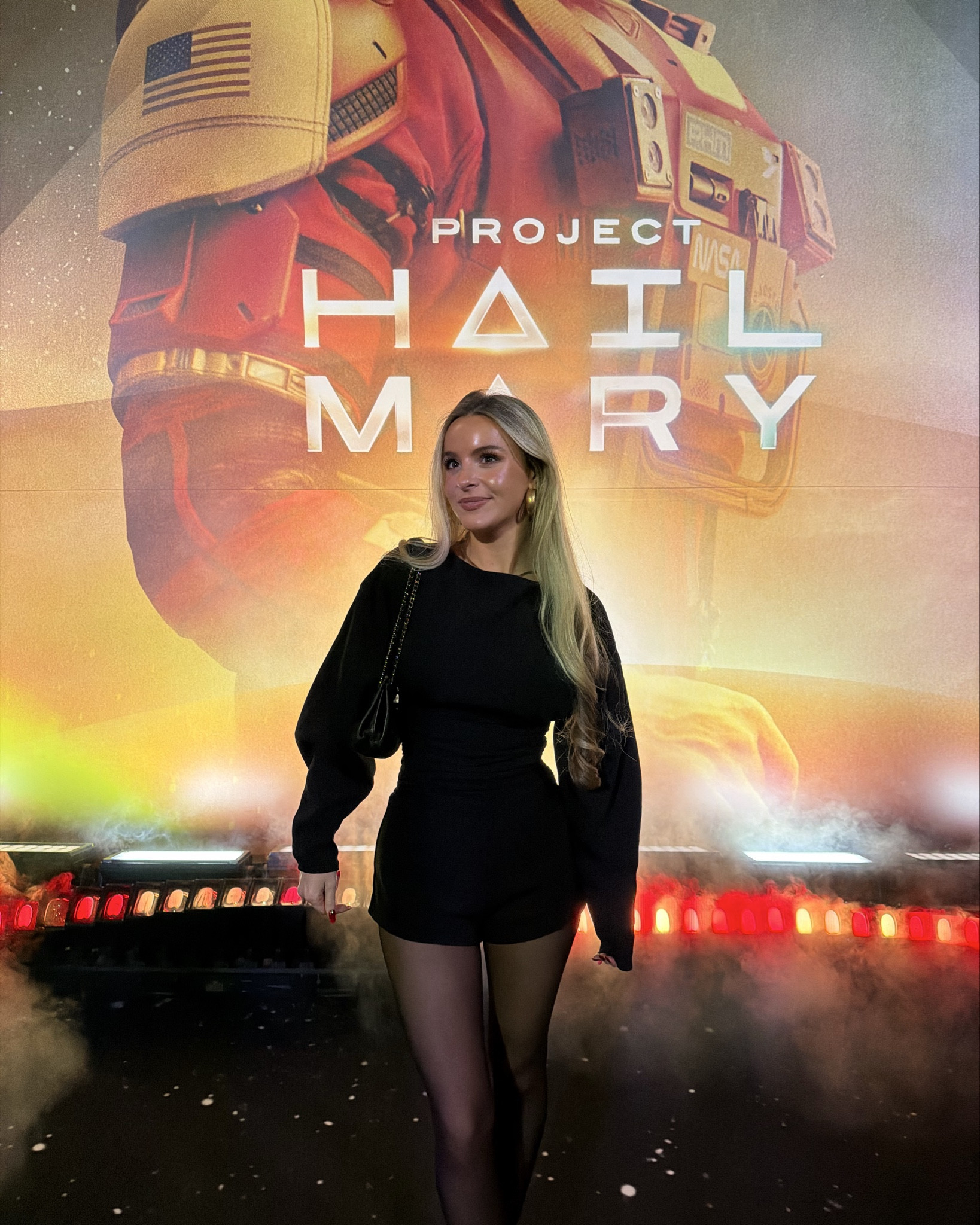 The perfect romper that ever existed, cinches u in, super thick material and not too short but too short for me personally not to wear tights 🫶