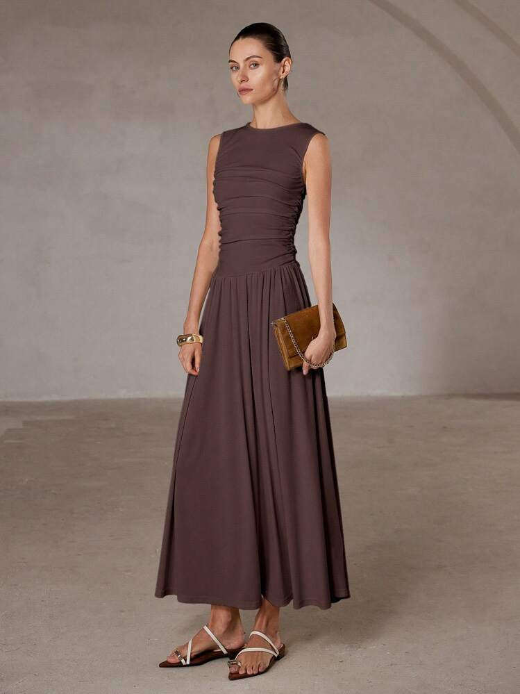 Aveloria Modichic White Minimalist Design Elegant Ruched Sleeveless Dress | SHEIN