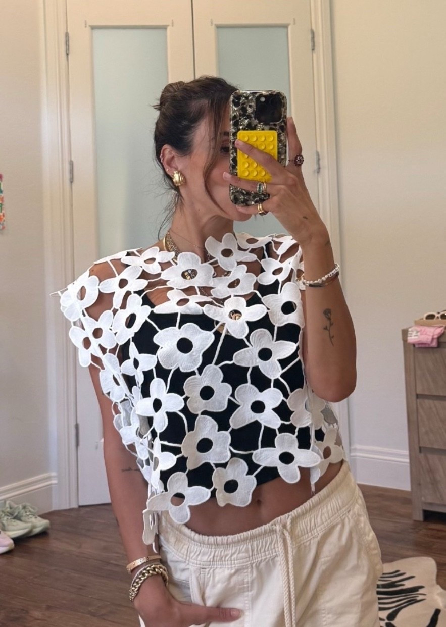 This cutie top is on sale at Anthony with my code COURT20