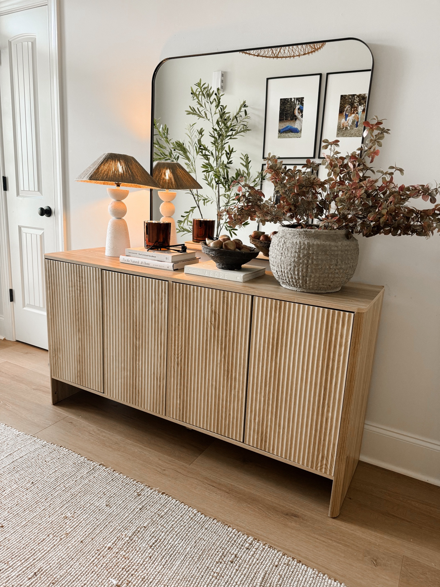 Just made some small changes to my entryway to transition to fall with so many finds from Wayfair!  🍂🧦☕️ #Ad

My favorite way to bring fall into a space isn’t necessarily with the pumpkins or fall stems even. It’s the ✨feeling✨. Cozy textures (like the boucle bench), jute runner, and textured oversized pot. 

#wayfair #wayfairpartner @wayfair 
