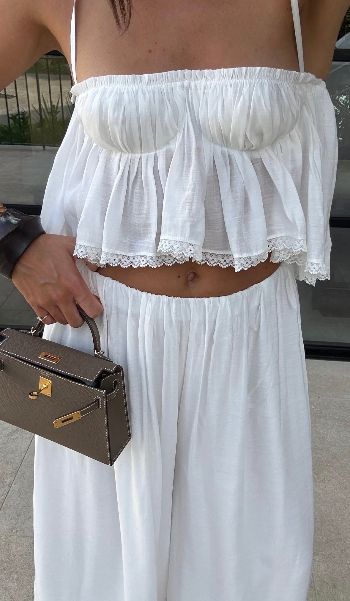 dreamy white set

publicité.

#LTKFashionMonth #LTKeurope #LTKfrance