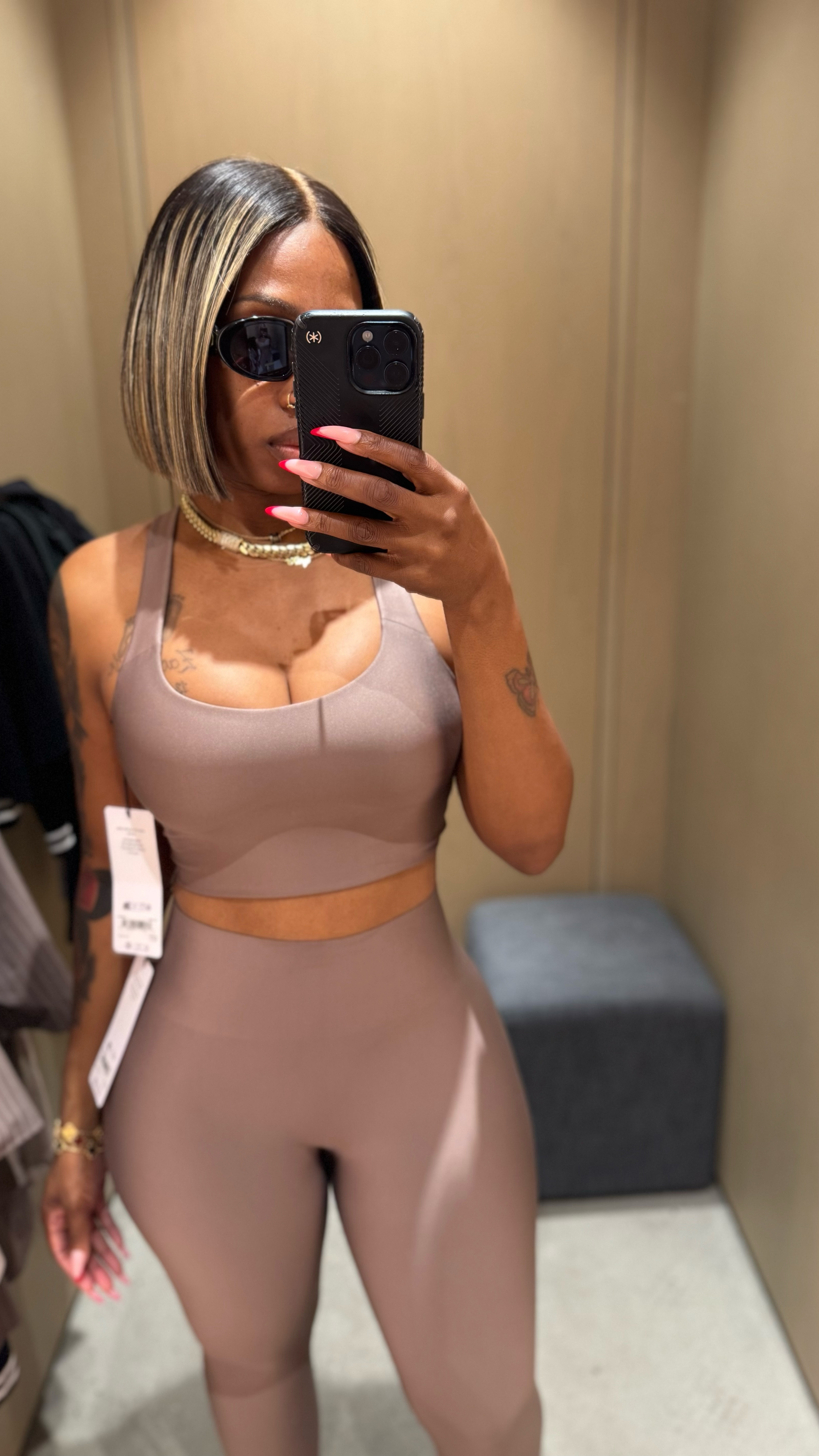Alo 

Sizes 👇🏾

✨Tennis Club Sweater Knit Dress
Black/Ivory Size: Small

✨Tennis Club Sweater
Knit Cardigan Black/Ivory
Size: Small 

✨Pinstripe Daylight Button
Down Long Sleeve Mushroom/Ivory
Size: XS

✨ Airlift High-Waist Sleek Legging Mushroom medium 

✨Alosoft  1/2 Zip Rapid Pullover
Mushroom Size:small 

✨Airlift Line Up Bra medium 

✨Airlift High-Waist 7/8 Line
Up Legging Black Size: Medium 

✨ Airlift High-Waist
Sleek Legging Black Size: Small

✨ Airlift Sleek Bra Tank - Mushroom small 
 
✨ Pinstripe Daylight Boxer Short - Mushroom/Ivory medium 


✨ Airlift Sleek Bra Tank - Black medium 

#LTKSaleAlert #LTKStyleTip