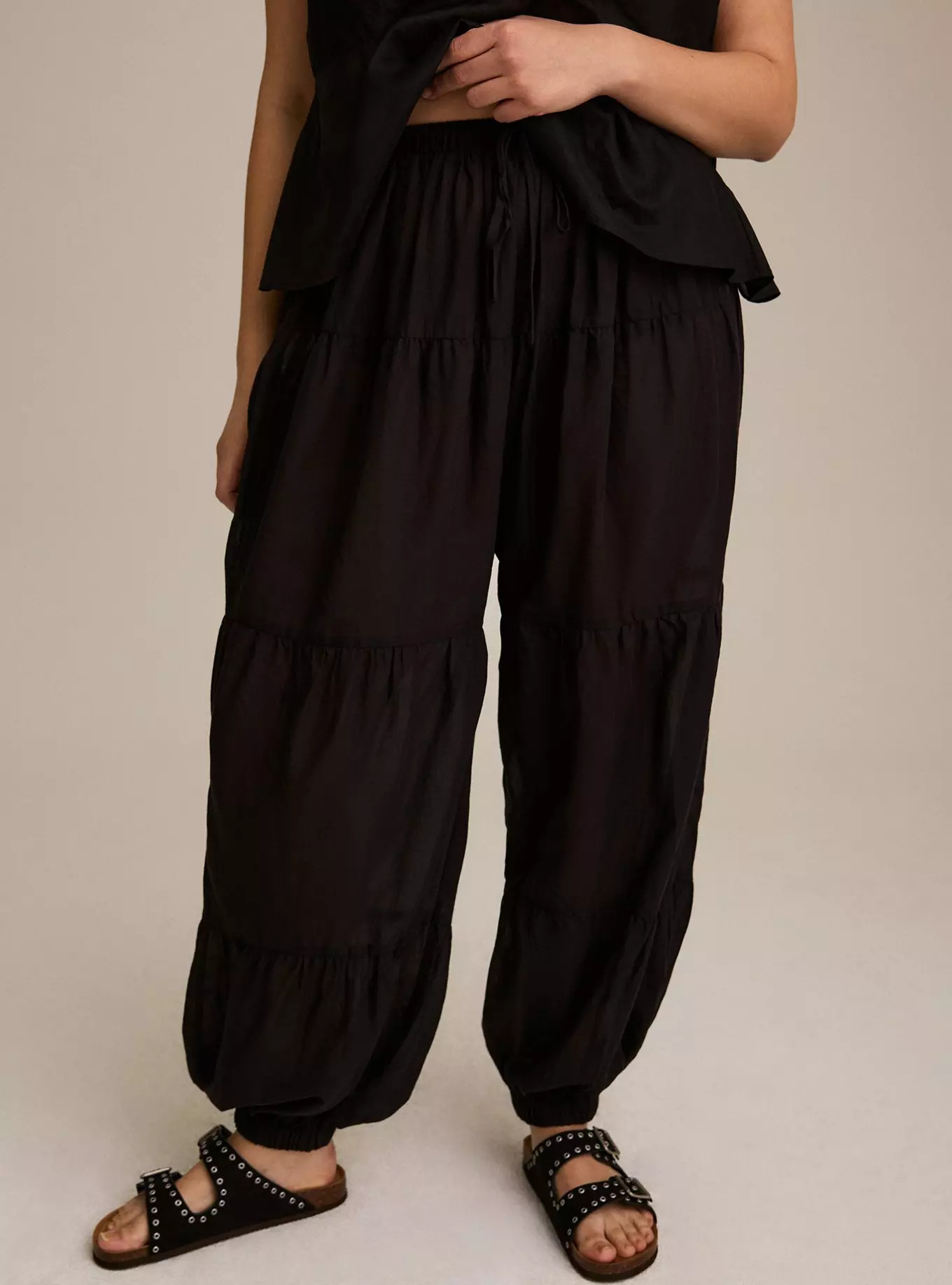 Festi Pull-On Relaxed Balloon Pants | Torrid (US & Canada)